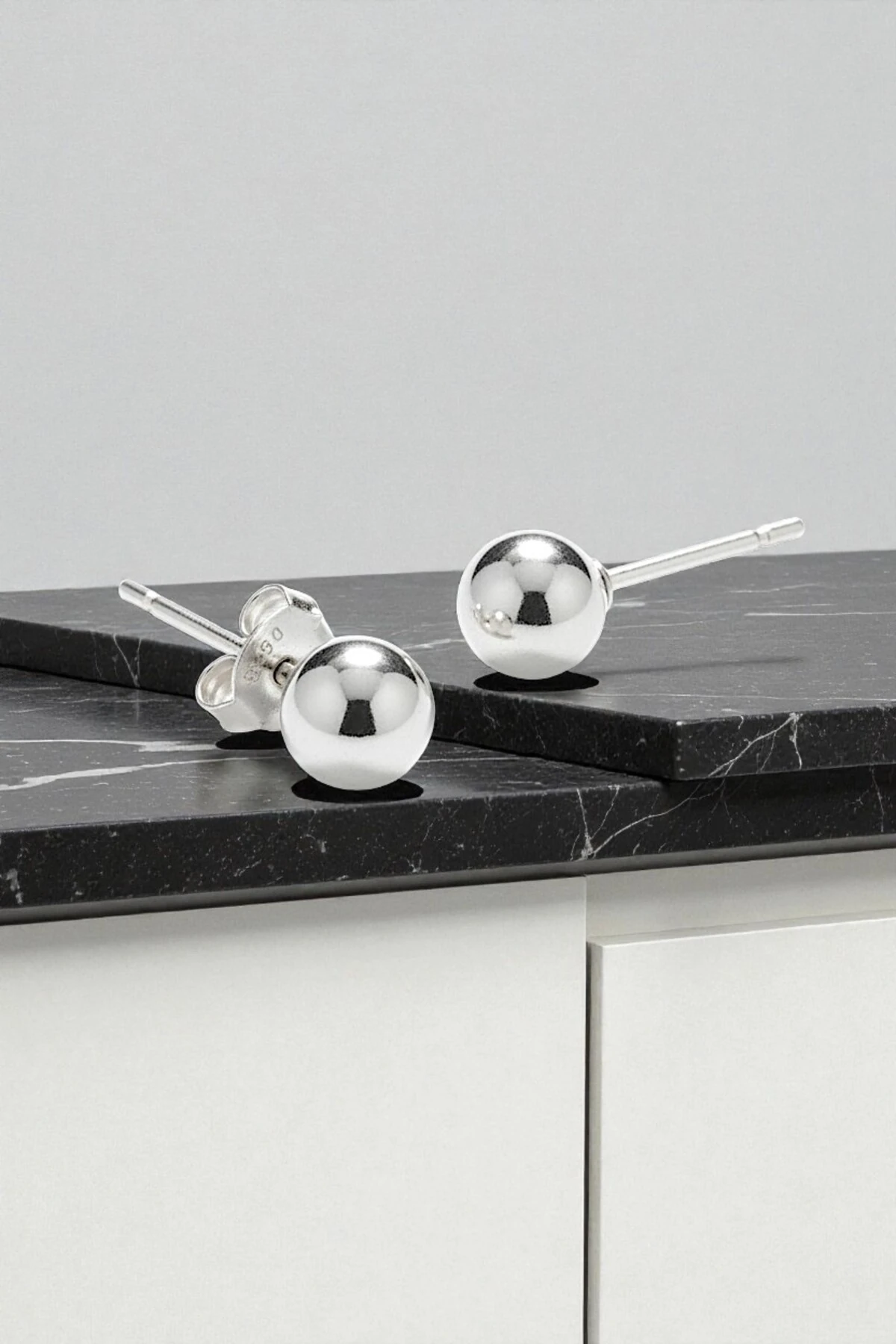 Kadın Gümüş Küpe - 8 mm 925 Ayar Gümüş Top Küpe