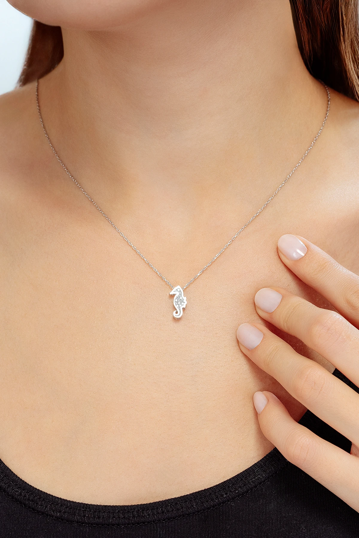 Kadın Gümüş Kolye - Swarovski Taşlı Zirconia Deniz Atı Motifli Kadın Kolye