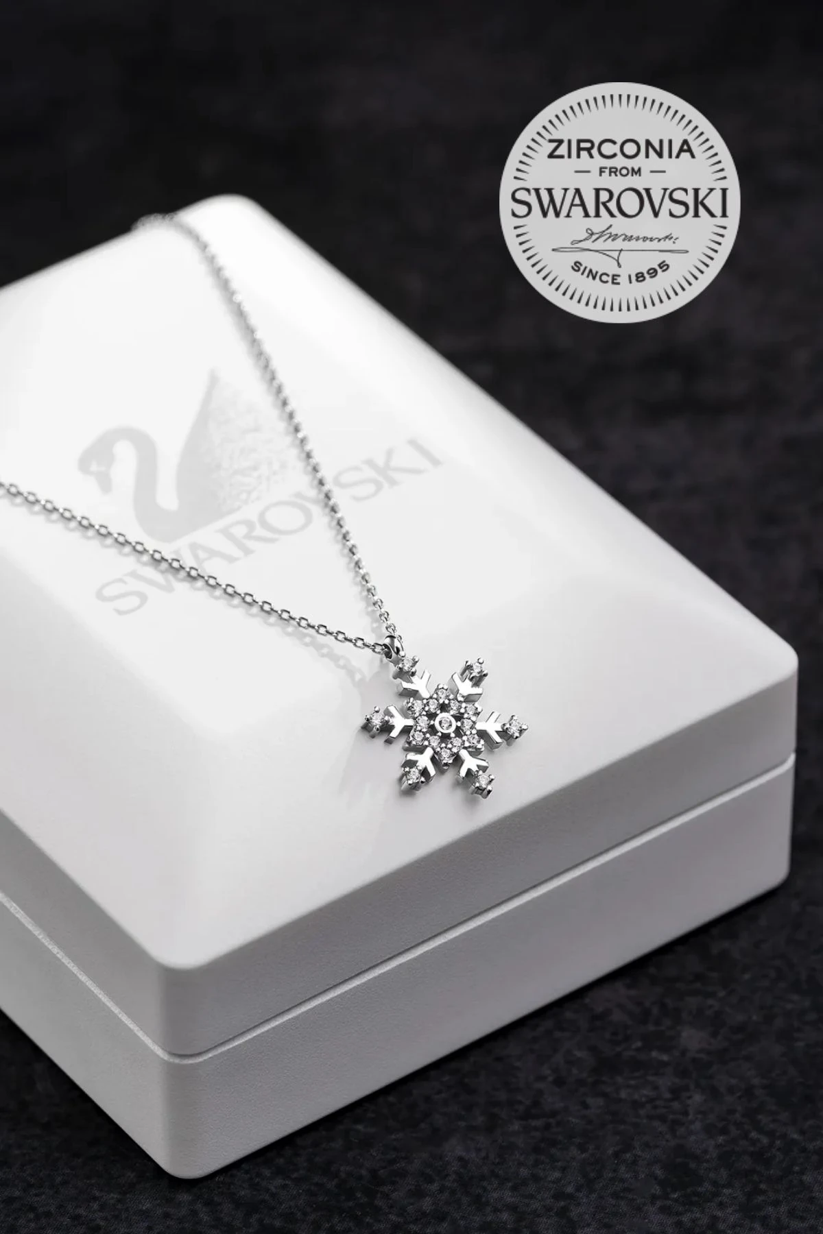 Kadın Gümüş Kolye - Swarovski Taşlı Zirconia Kar Tanesi Model 1 Kadın Kolye