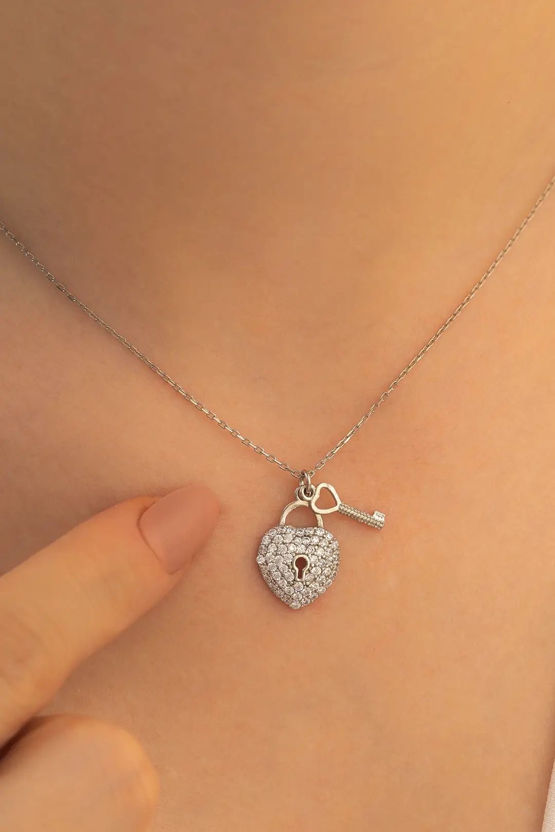 Women's Silver Necklace Zircon Stone-set Heart Kilit Silver Women's Necklace