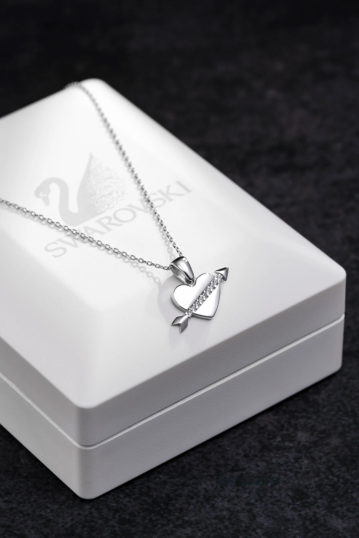 Kadın Gümüş Kolye - Swarovski Taşlı Zirconia Ok Ve Yay Motifli Kadın Kolye