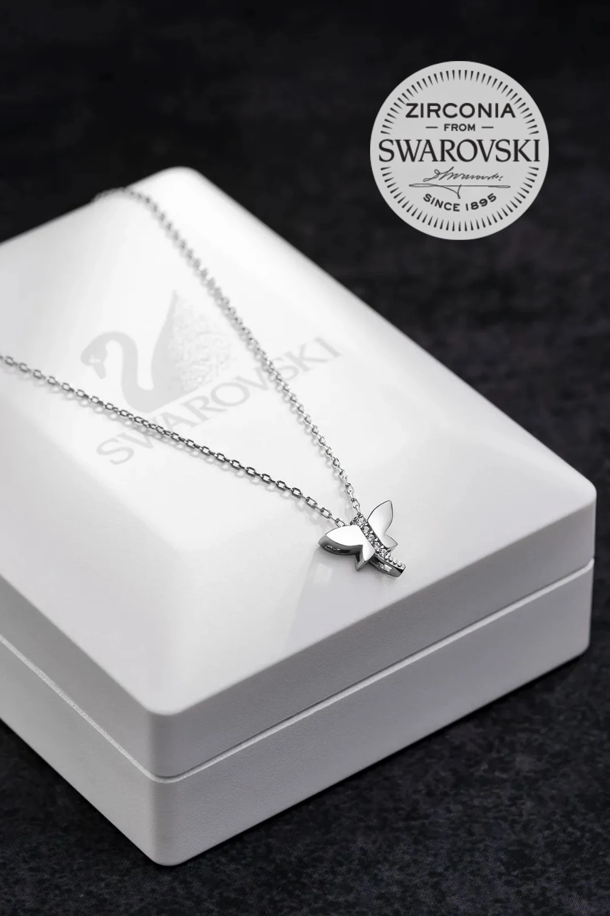 Kadın Gümüş Kolye - Swarovski Taşlı Zirconia Tek Sıra Yusufçuk Motifli Kadın Kolye