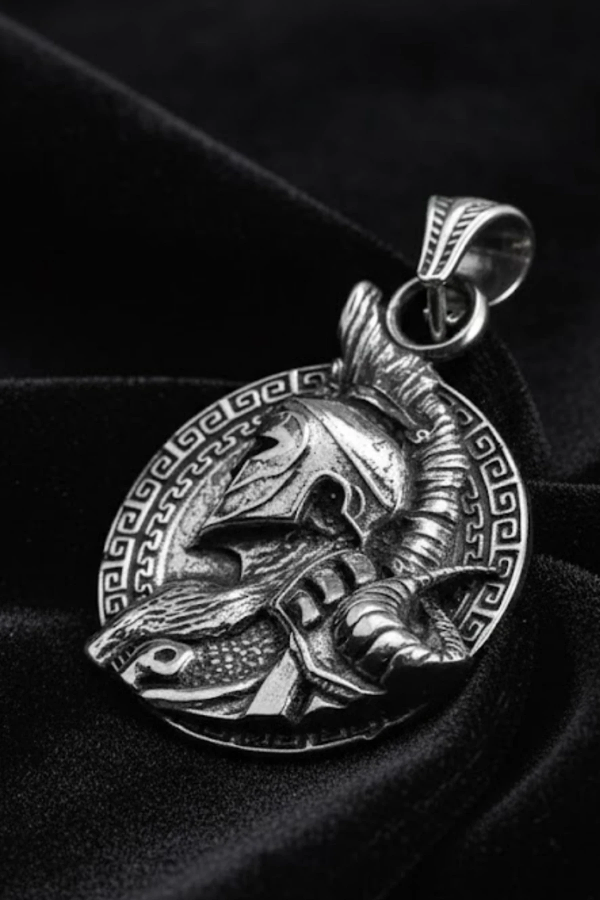 Erkek Gümüş Kolye - 925 Ayar Kabartmalı Savaşçı Gladyatör Motifli Tilki Kuyruğu Zincirli Model Kolye