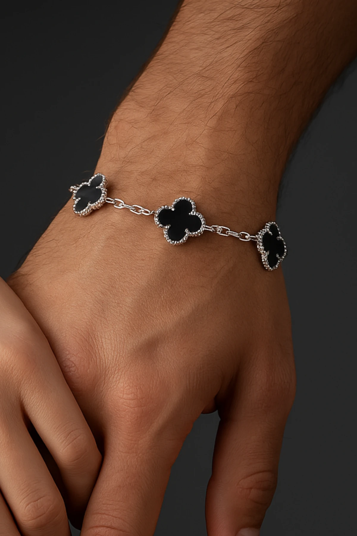 Erkek 925 Ayar Gümüş Siyah Oniks Taşlı Yonca Model Zincir Bileklik