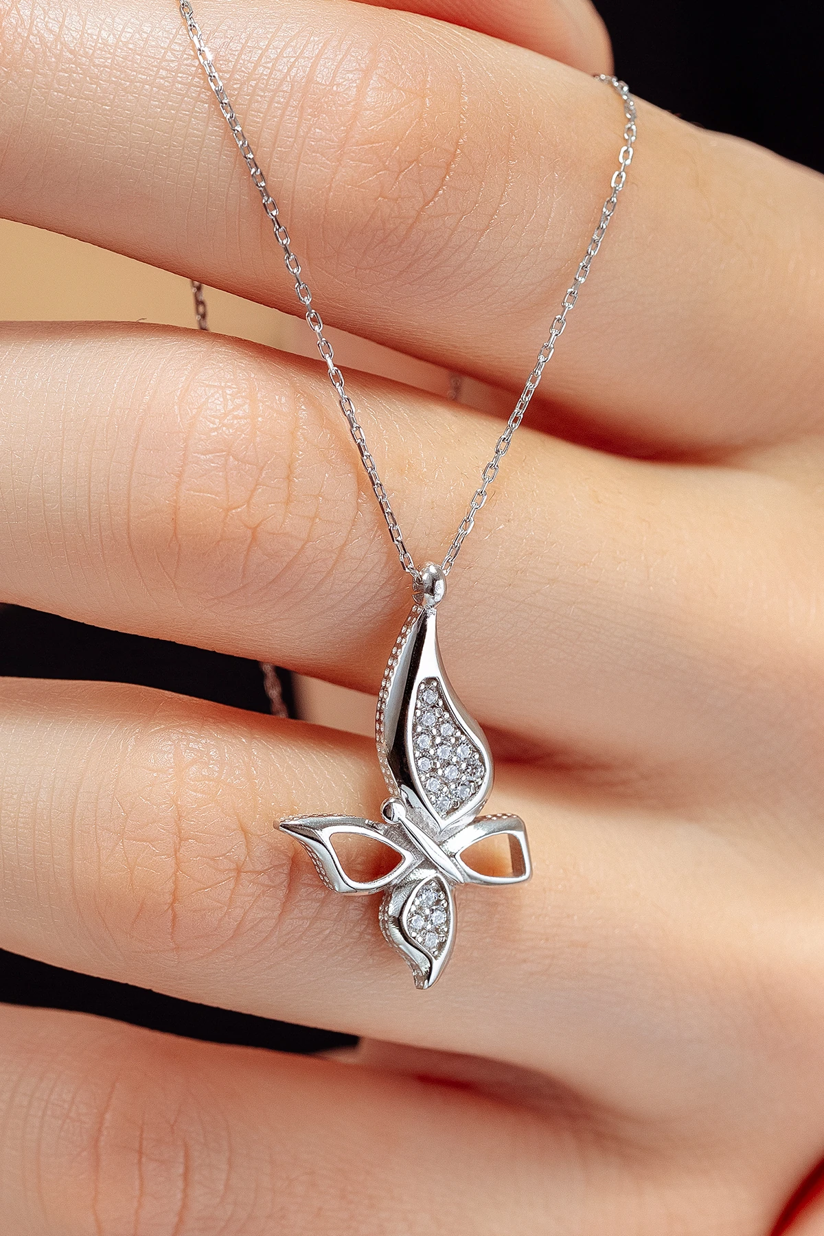 Kadın Gümüş Kolye - Swarovski Taşlı Zirconia Çift Taşlı Büyük Kelebek Motifli Kadın Kolye