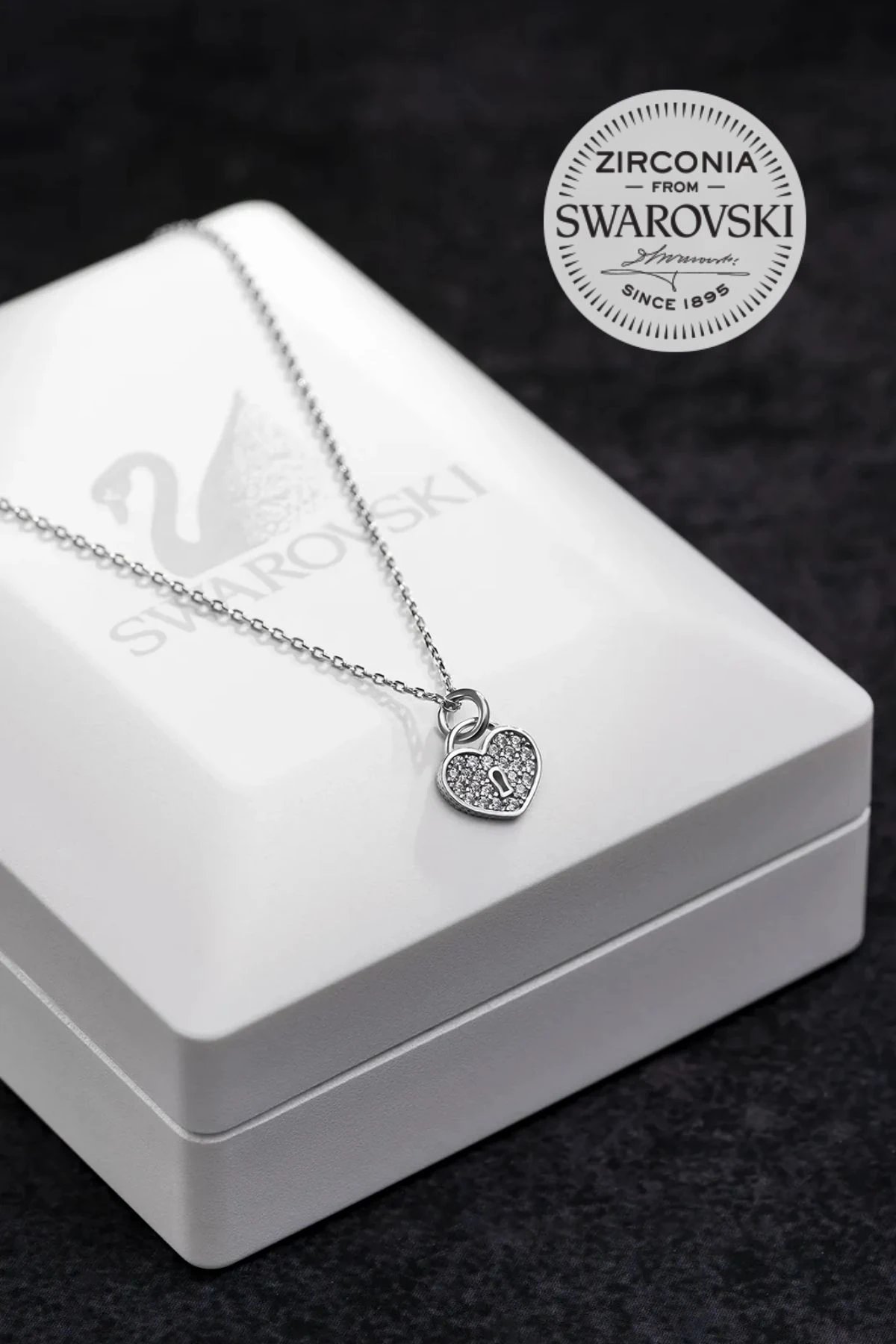Kadın Gümüş Kolye - Swarovski Taşlı Zirconia Kilit ve Kalp Motifli Kadın Kolye