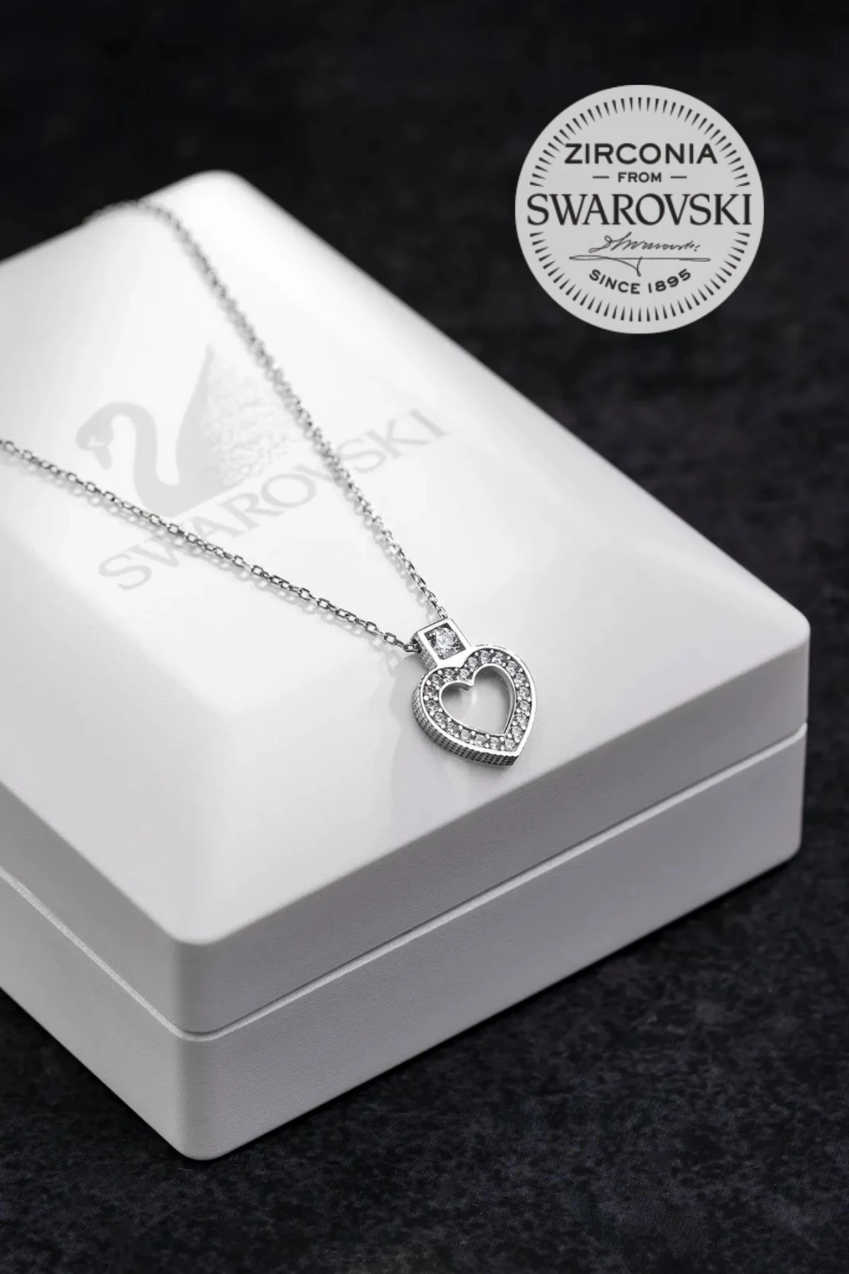 Kadın Gümüş Kolye - Swarovski Taşlı Zirconia Kalp Motifli Kadın Kolye