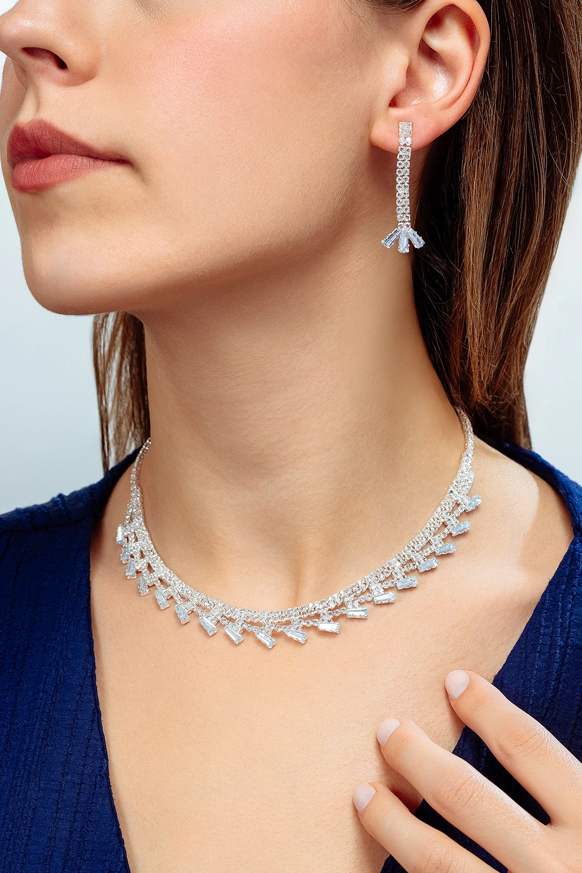 Kadın Bijuteri Kolye Küpe Set - Amara Model Baget ve Zirkon Taşlı Zarif Su Yolu Set