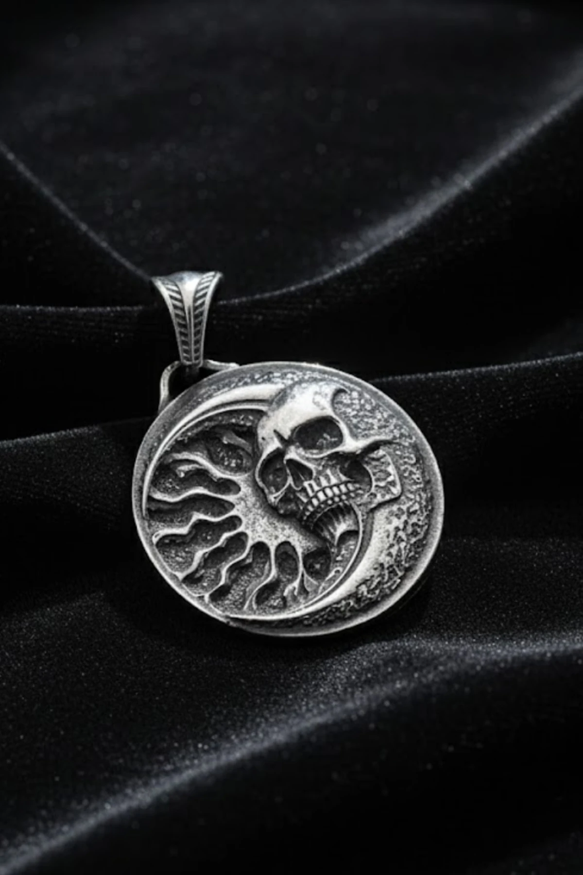 Erkek Gümüş Kolye - 925 Ayar Kabartmalı Güneş Ay ve İskelet Motif Tilki Kuyruğu Zincirli Erkek Kolye