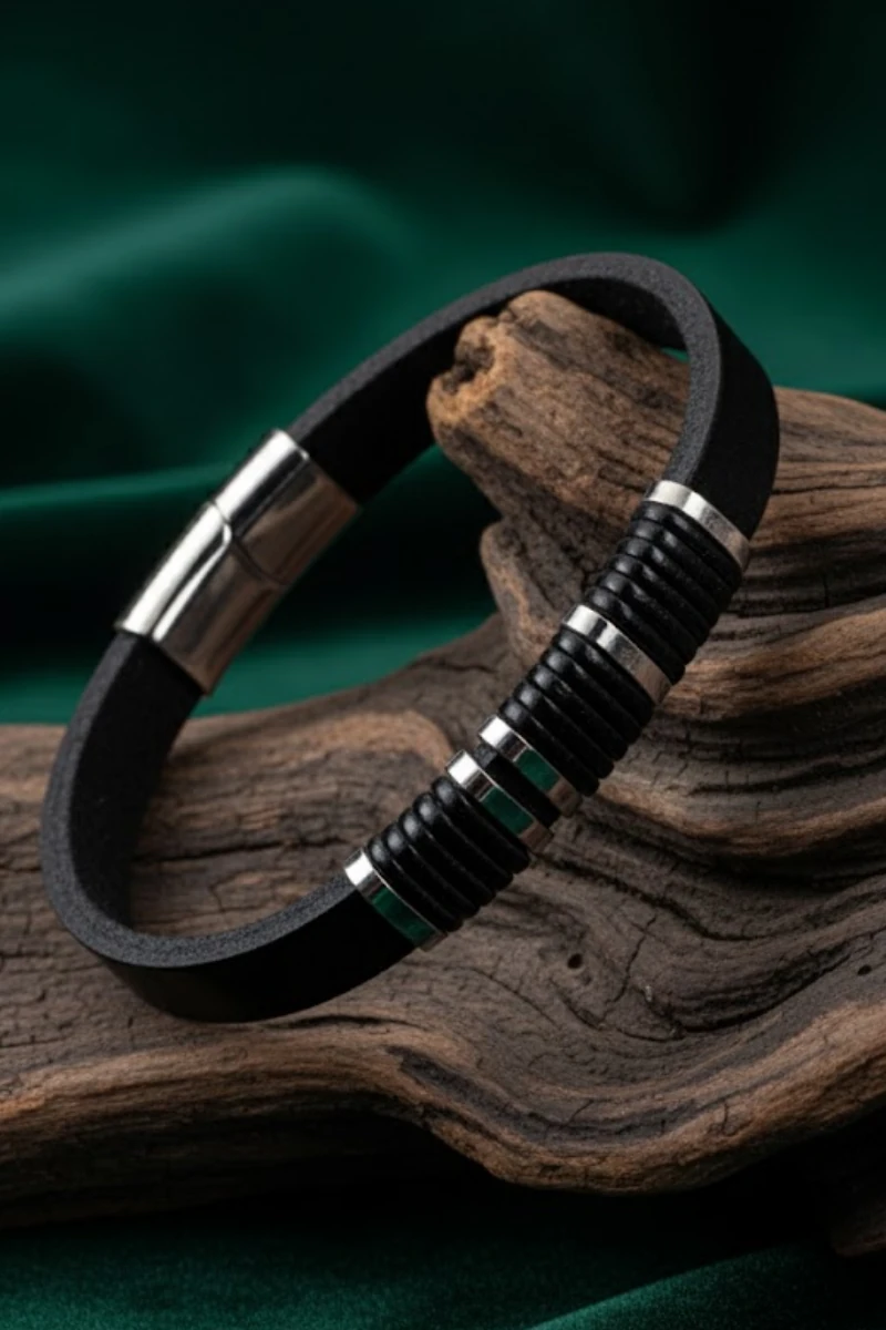 Erkek Çelik Bileklik - Siyah Deri Model Siyah Kesik Spiral Desenli Erkek Bileklik