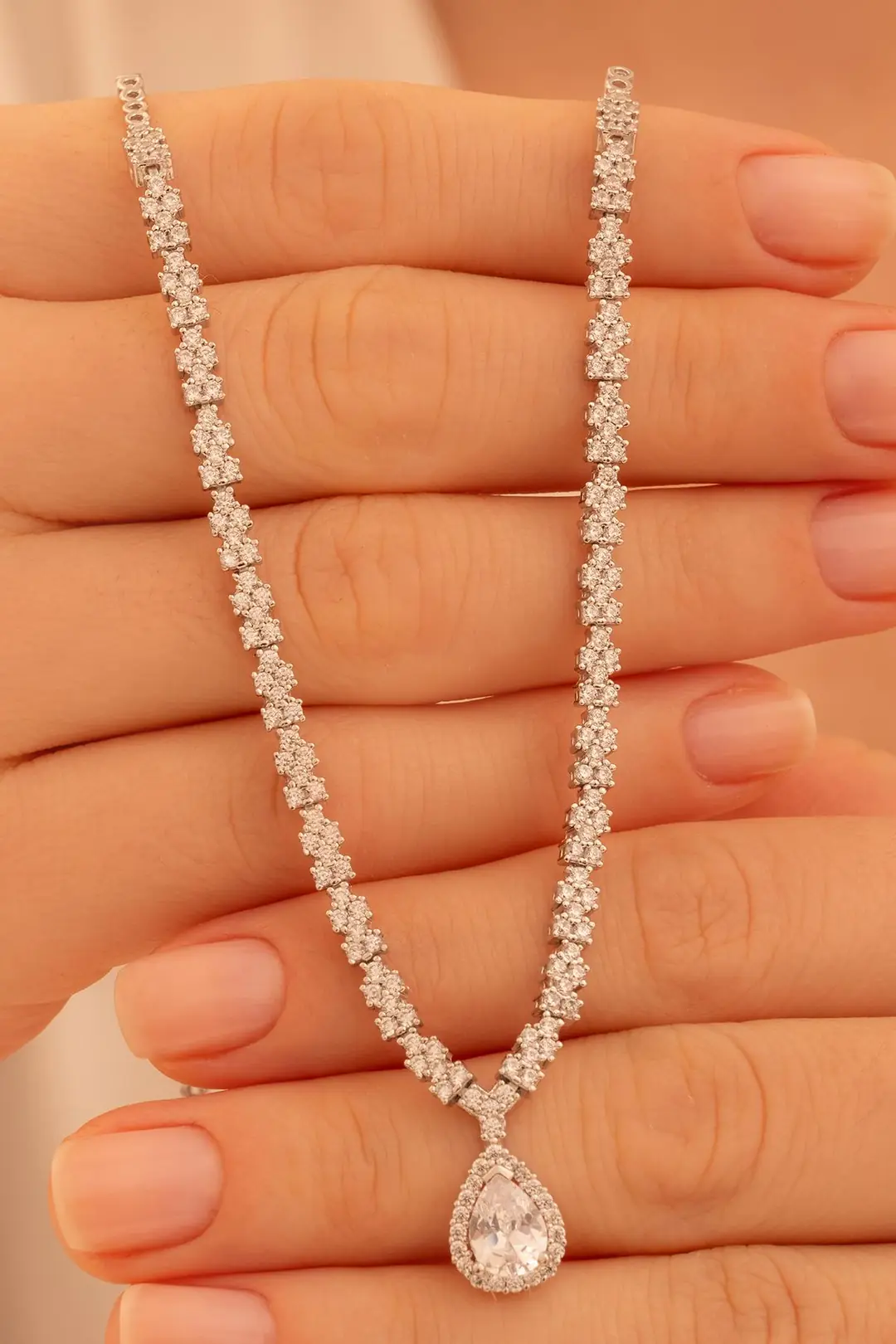 Women's Silver Necklace Aylin Drop Zircon Stone-set Women's Necklace