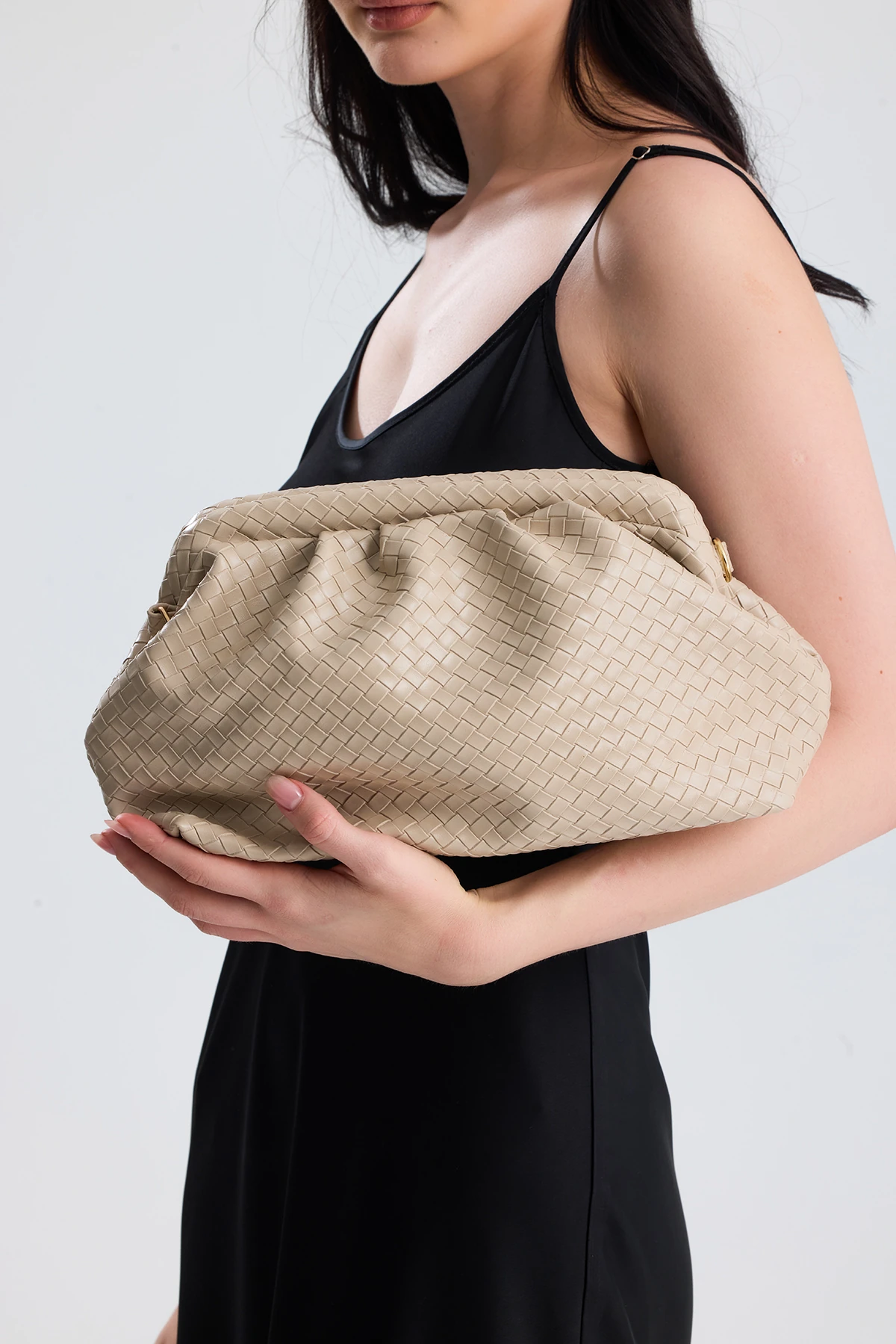 Liora Örgü Detaylı Portföy Kadın Omuz, Kol ve El Çantası - Krem