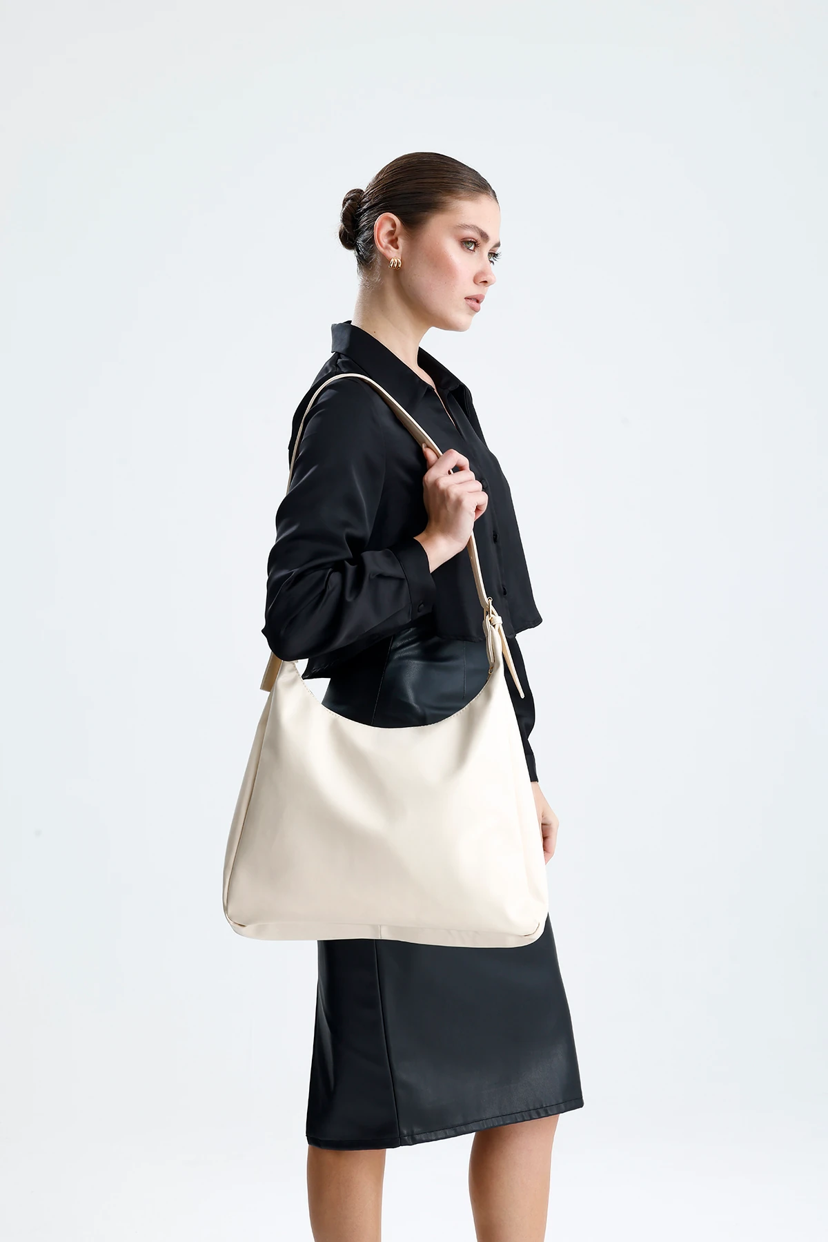 Luvin Salaş Kadın Omuz, Kol ve El Çantası - Krem