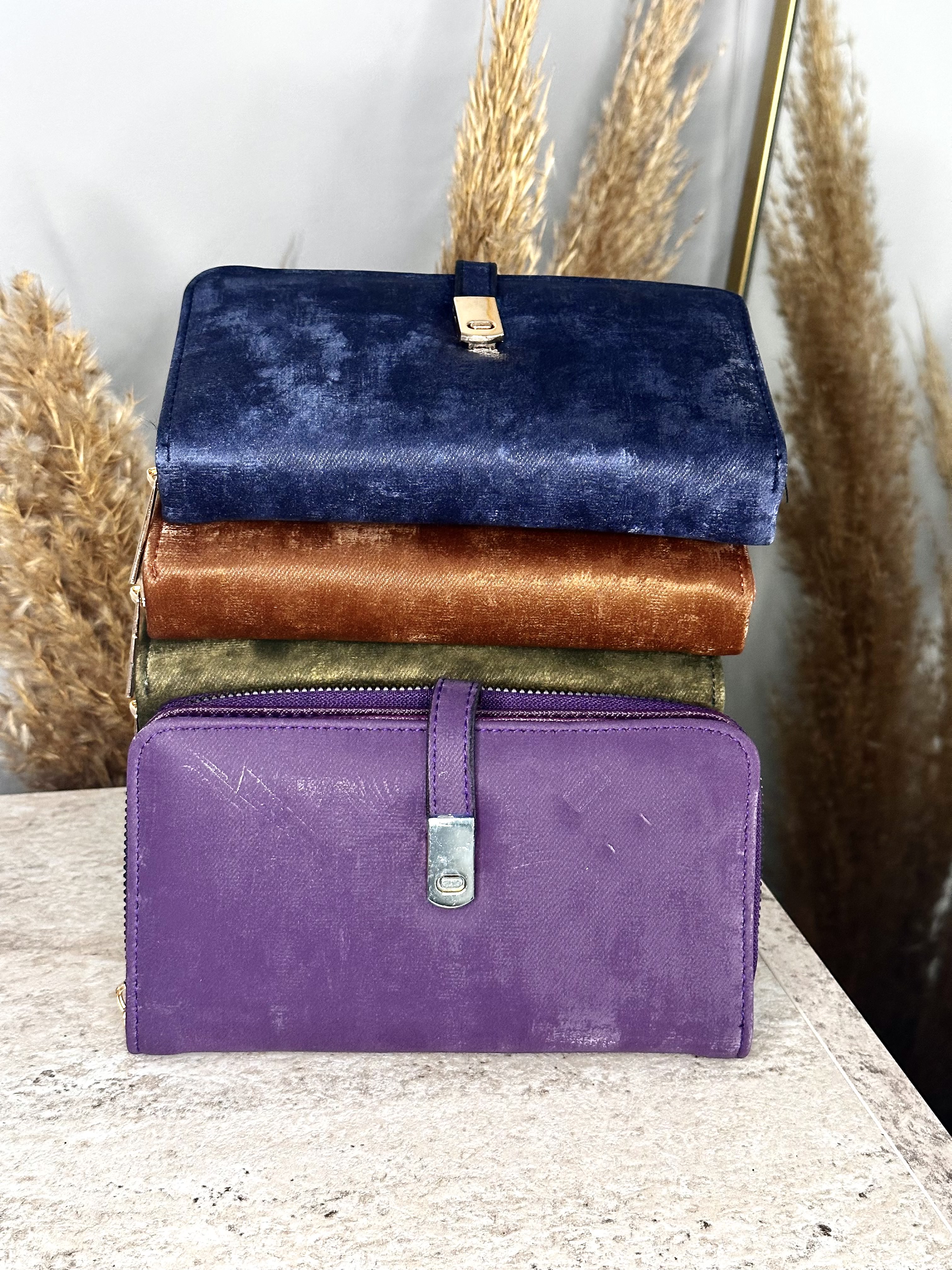 Suet Kadın Çıtçıtlı Cüzdan - Fermuarlı Telefon, Kağıt ve Bozuk Para Bölmeli - Lila