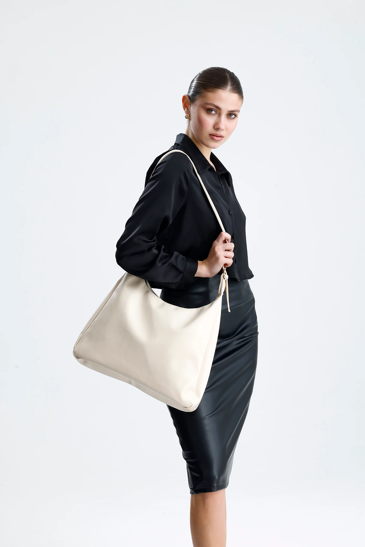 Luvin Salaş Kadın Omuz, Kol ve El Çantası - Krem