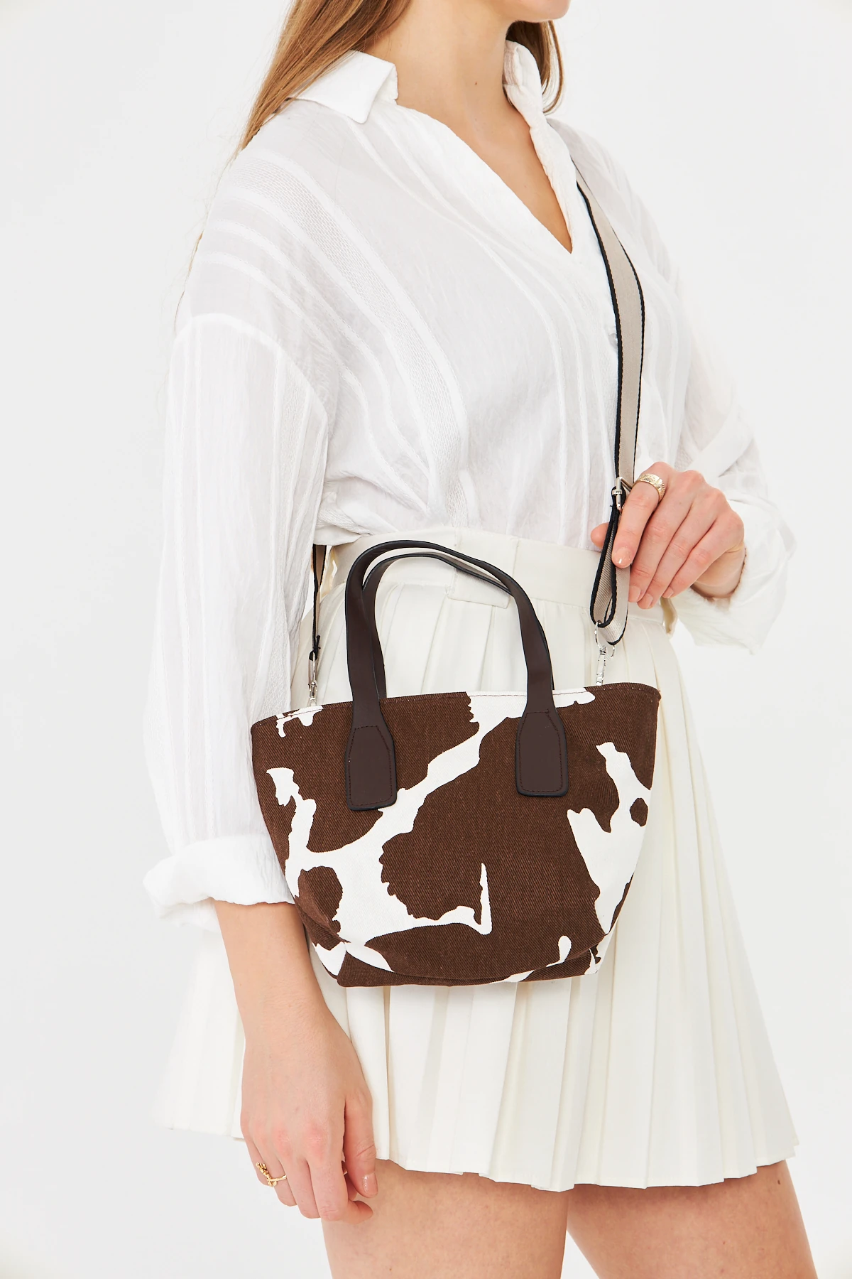 Besti Uzun Askılı Çapraz Çanta - Cow Print Brown