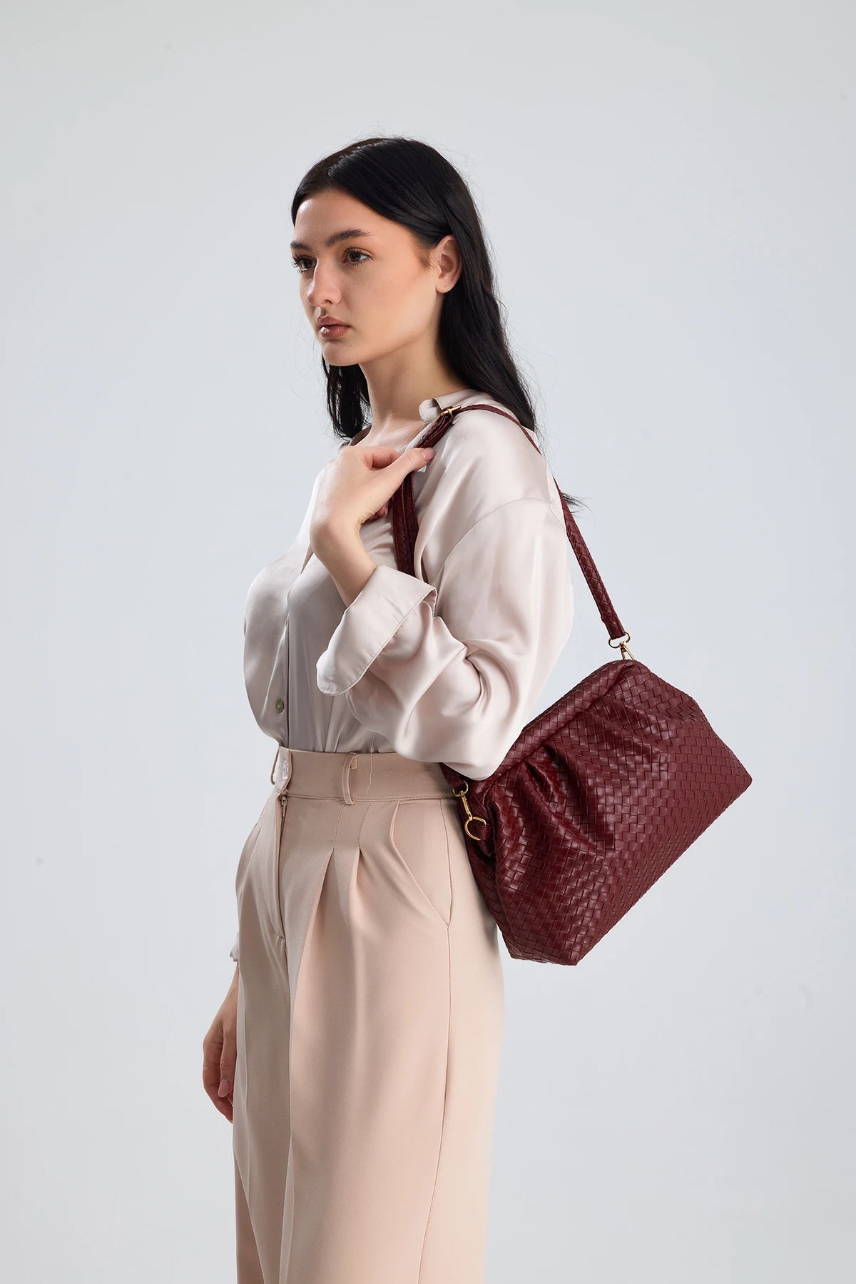 Liora Örgü Detaylı Portföy Kadın Omuz, Kol ve El Çantası - Bordo