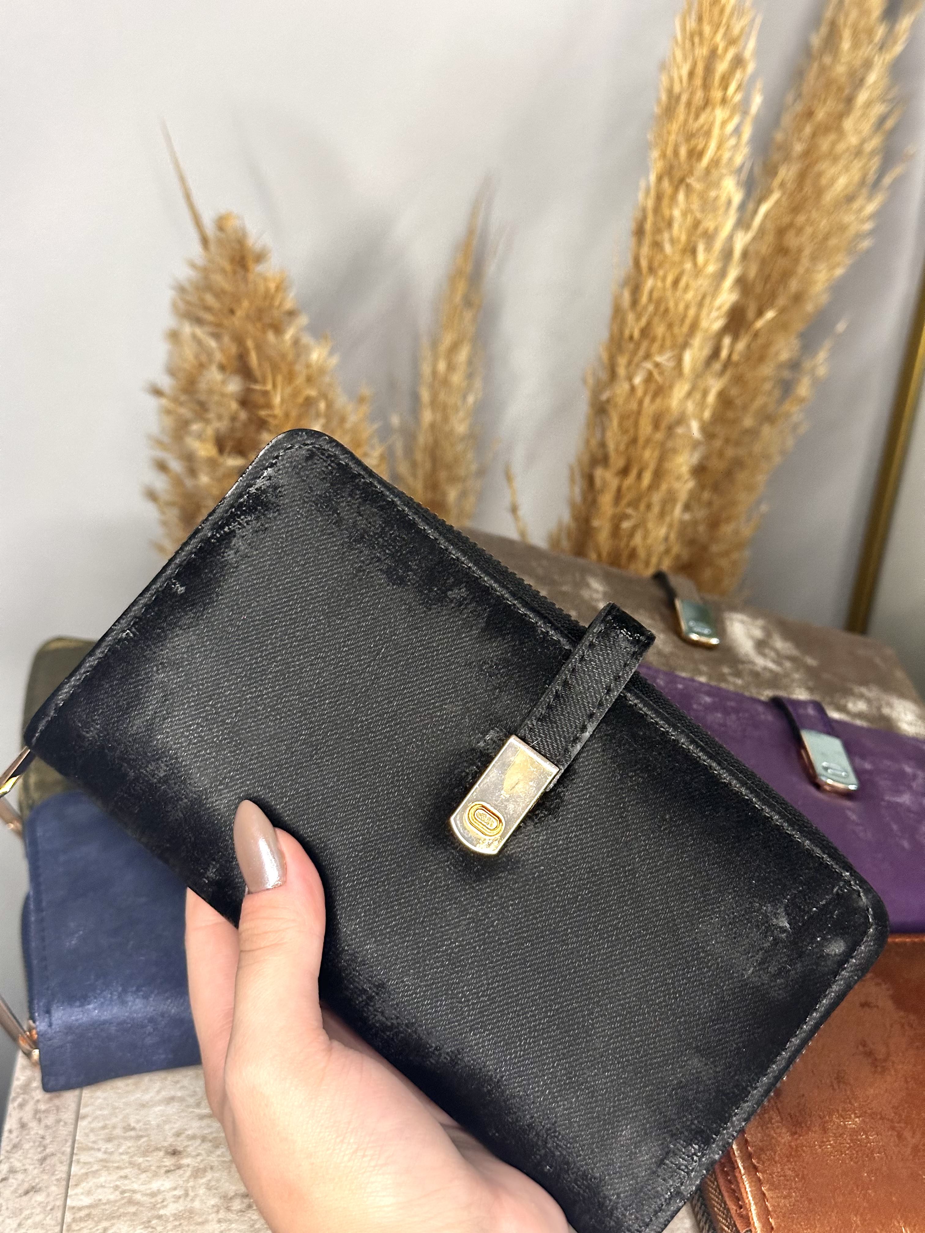 Suet Kadın Çıtçıtlı Cüzdan - Fermuarlı Telefon, Kağıt ve Bozuk Para Bölmeli - Siyah