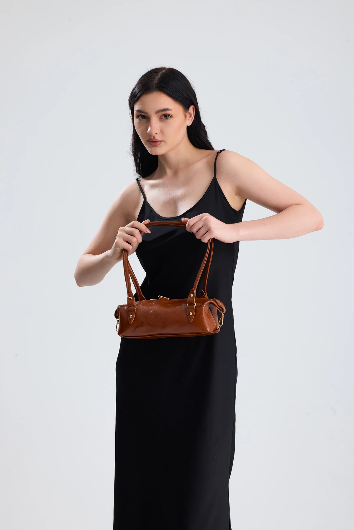 Olivra Toka Detaylı Mini Kadın Omuz, Kol ve El Çantası - Taba