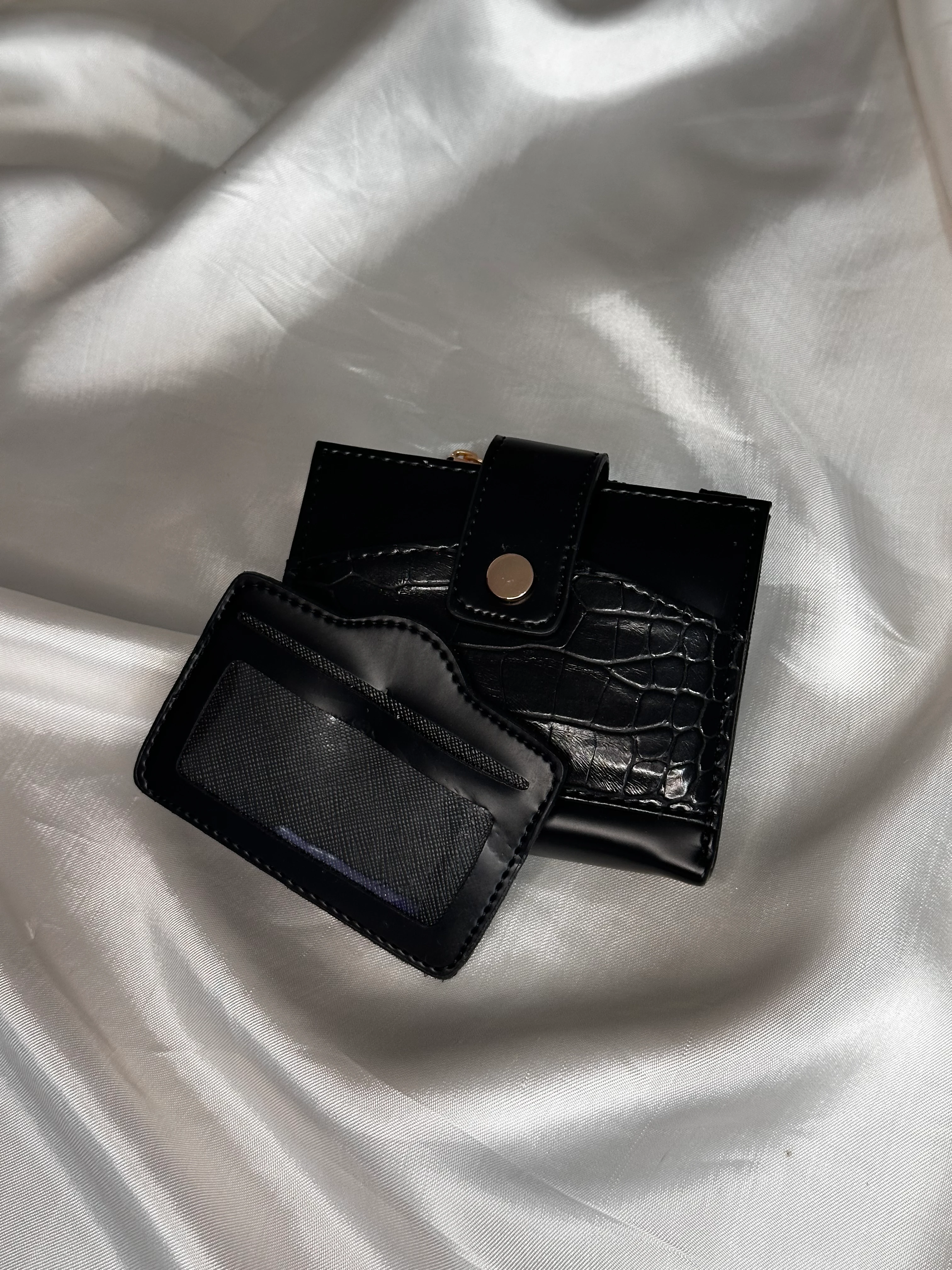 Suni Deri Kadın Orta Boy Çıtçıtlı Cüzdan, Kartlık, Kağıt ve Bozuk Para Bölme Detaylı