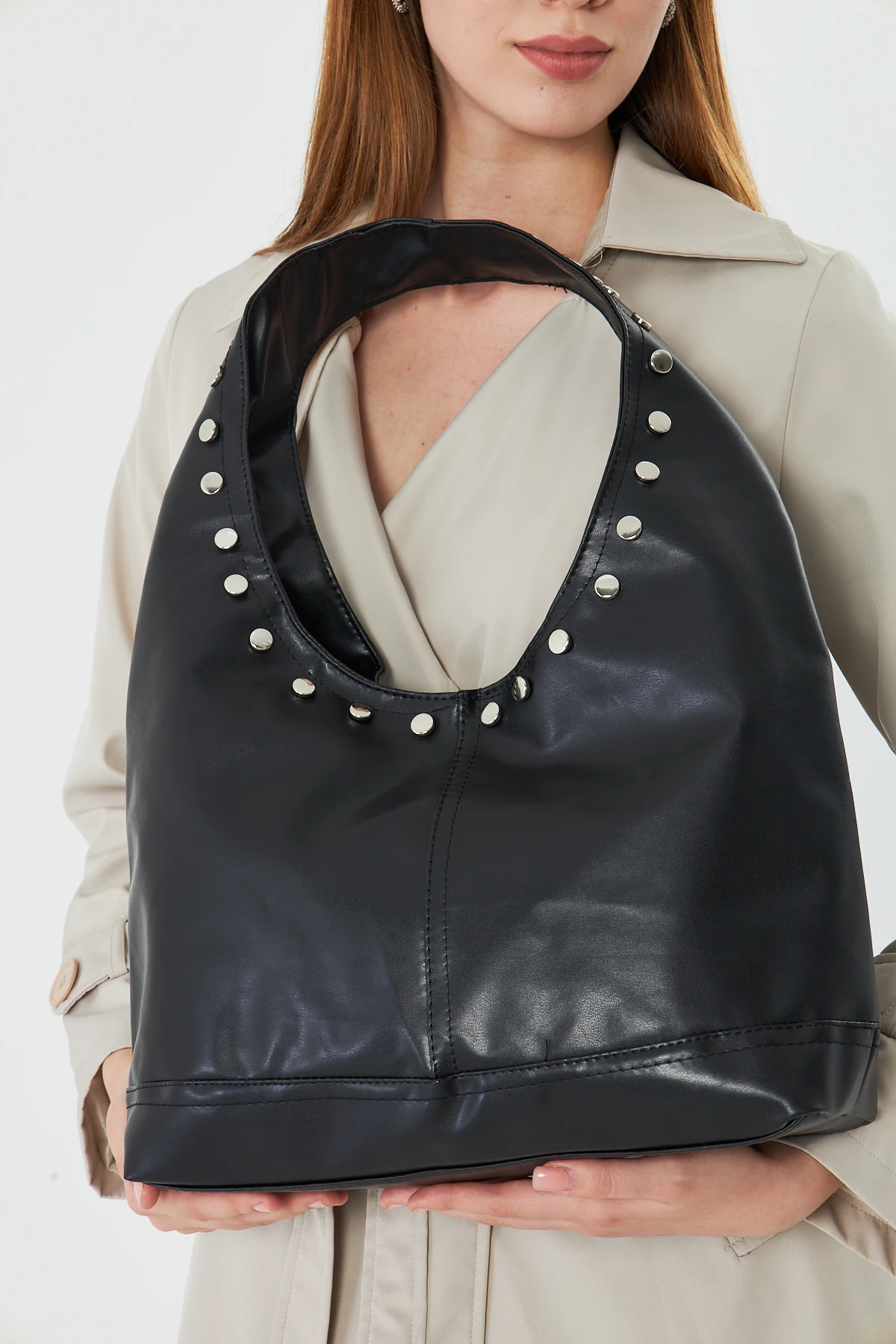 Siena Geniş Salaş Zımbalı Kadın Omuz, Kol ve El Çantası - Siyah