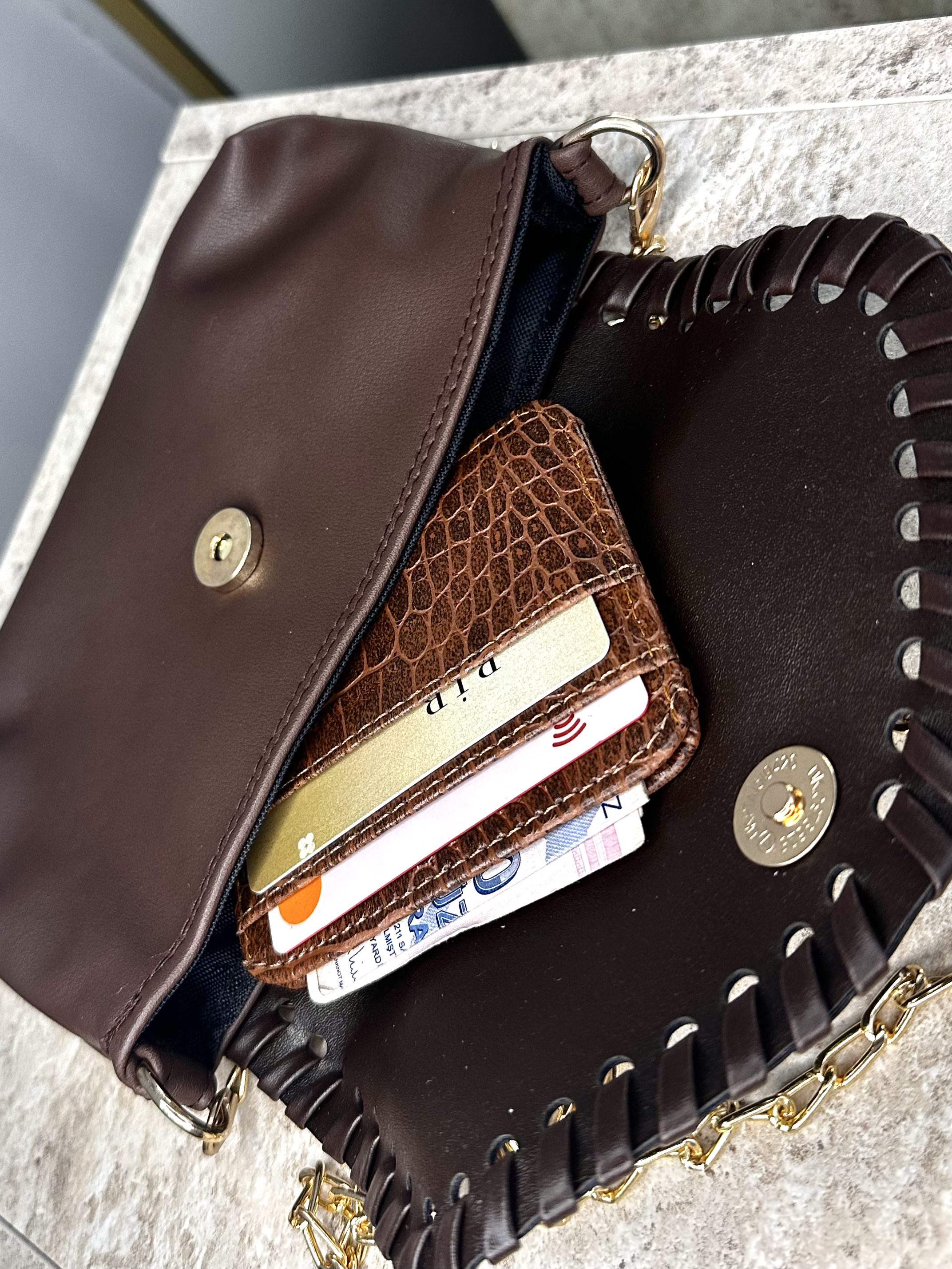 Dokulu Suni Deri, Kartlık - Kağıt Para Bölmeli Unisex Kartlık - Kahverengi