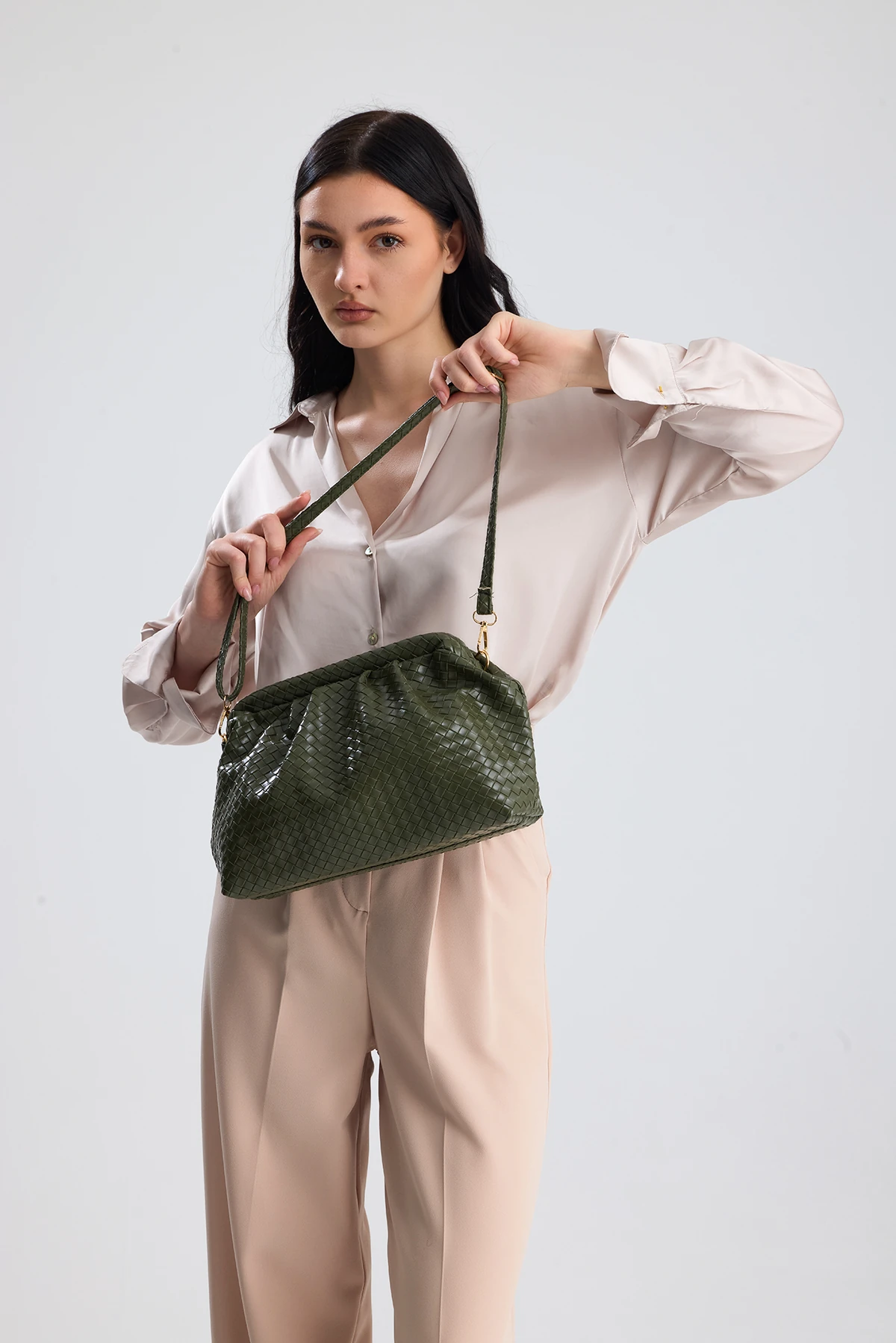 Liora Örgü Detaylı Portföy Kadın Omuz, Kol ve El Çantası - Haki