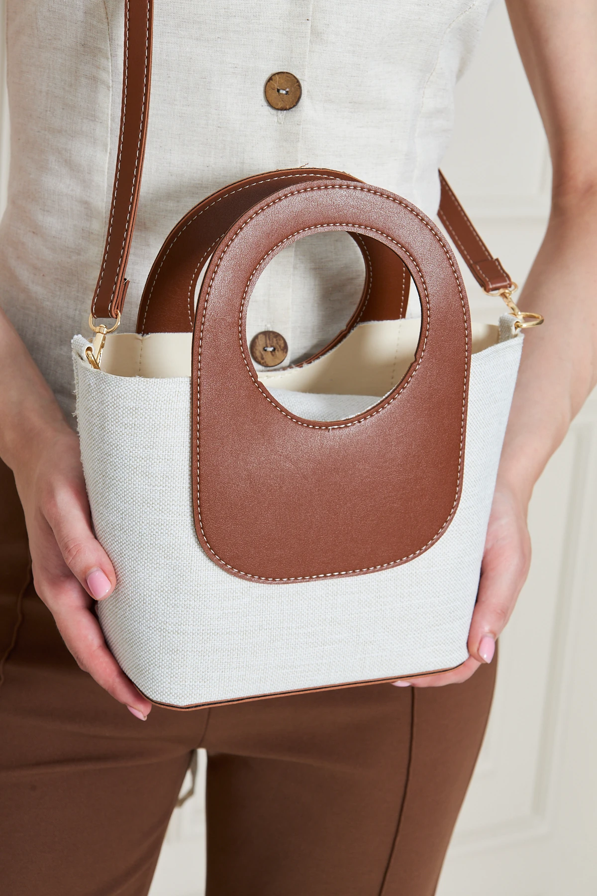 Almaria Kanvas Yavrulu Kadın El, Kol ve Omuz Çantası - Taba