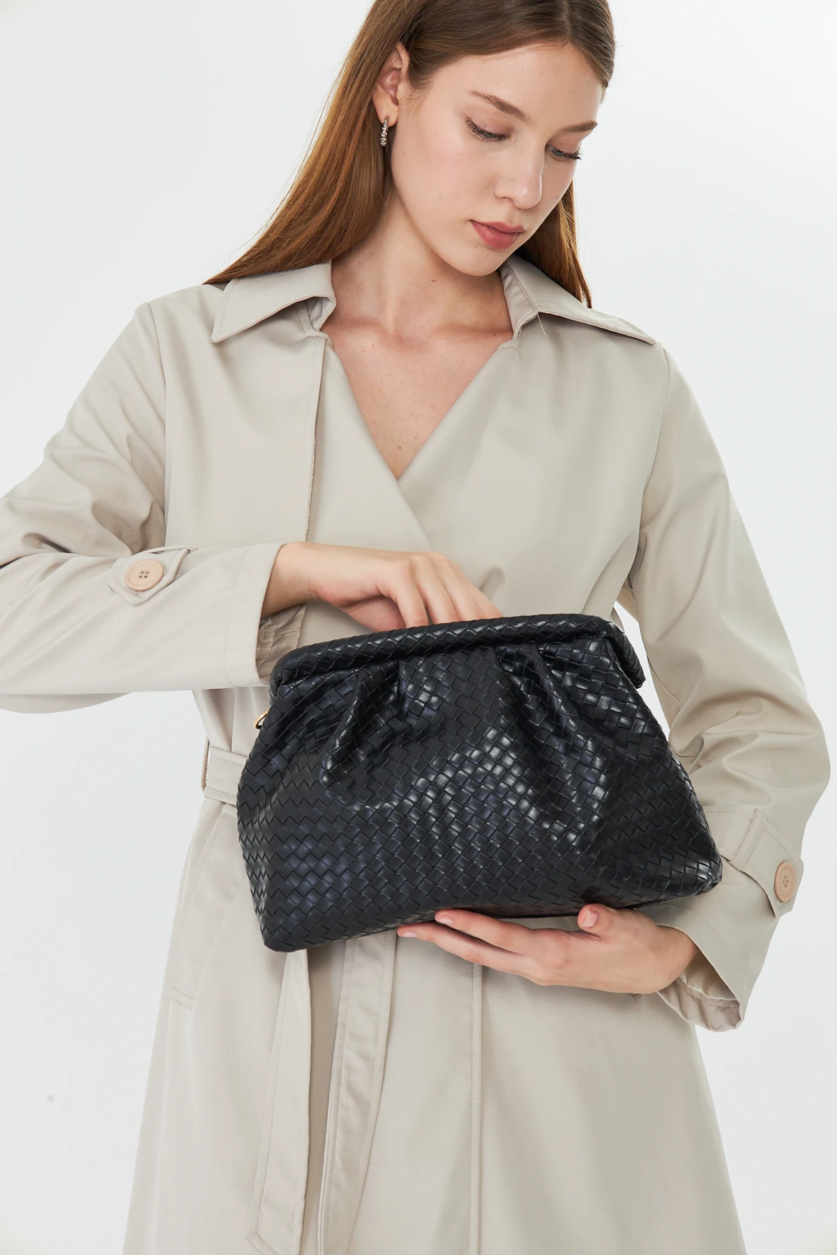 Liora Örgü Detaylı Portföy Kadın Omuz, Kol ve El Çantası - Siyah