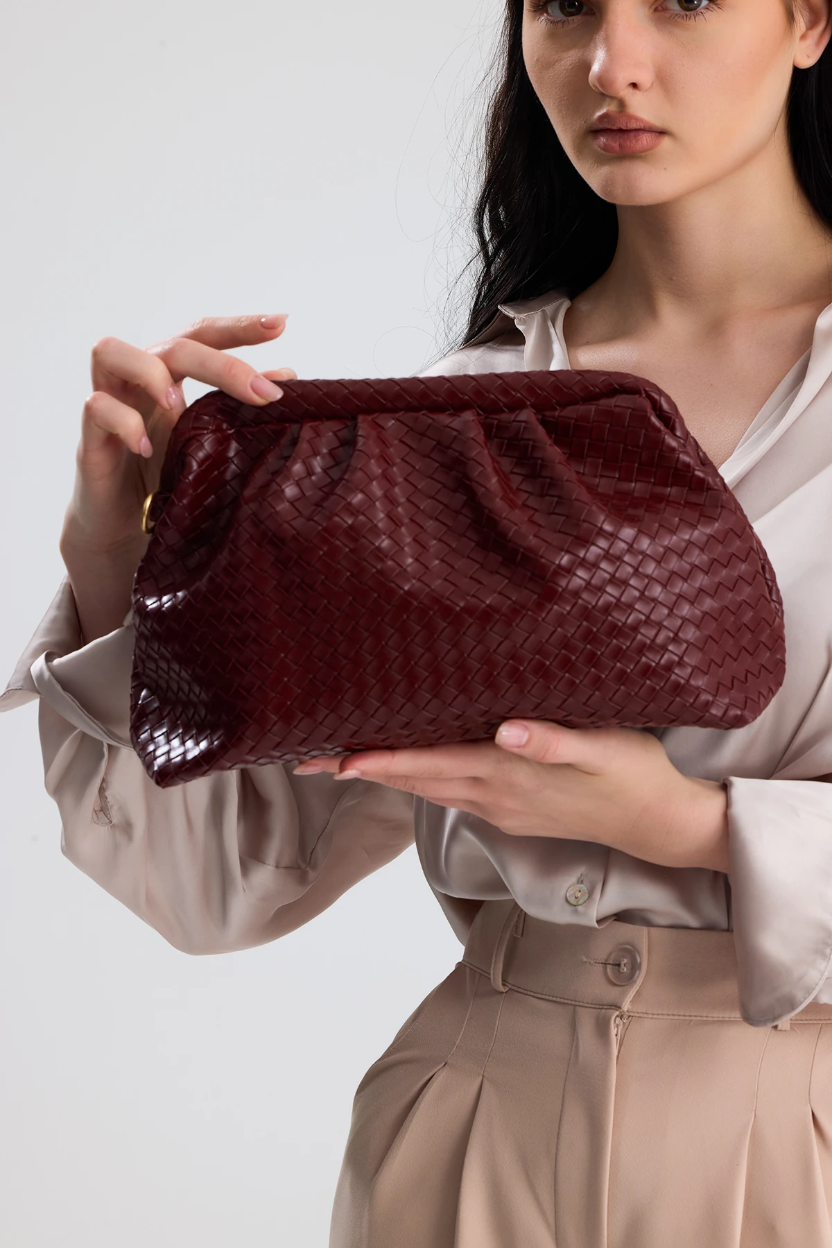 Liora Örgü Detaylı Portföy Kadın Omuz, Kol ve El Çantası - Bordo