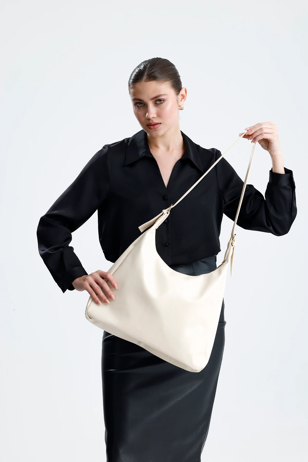 Luvin Salaş Kadın Omuz, Kol ve El Çantası - Krem