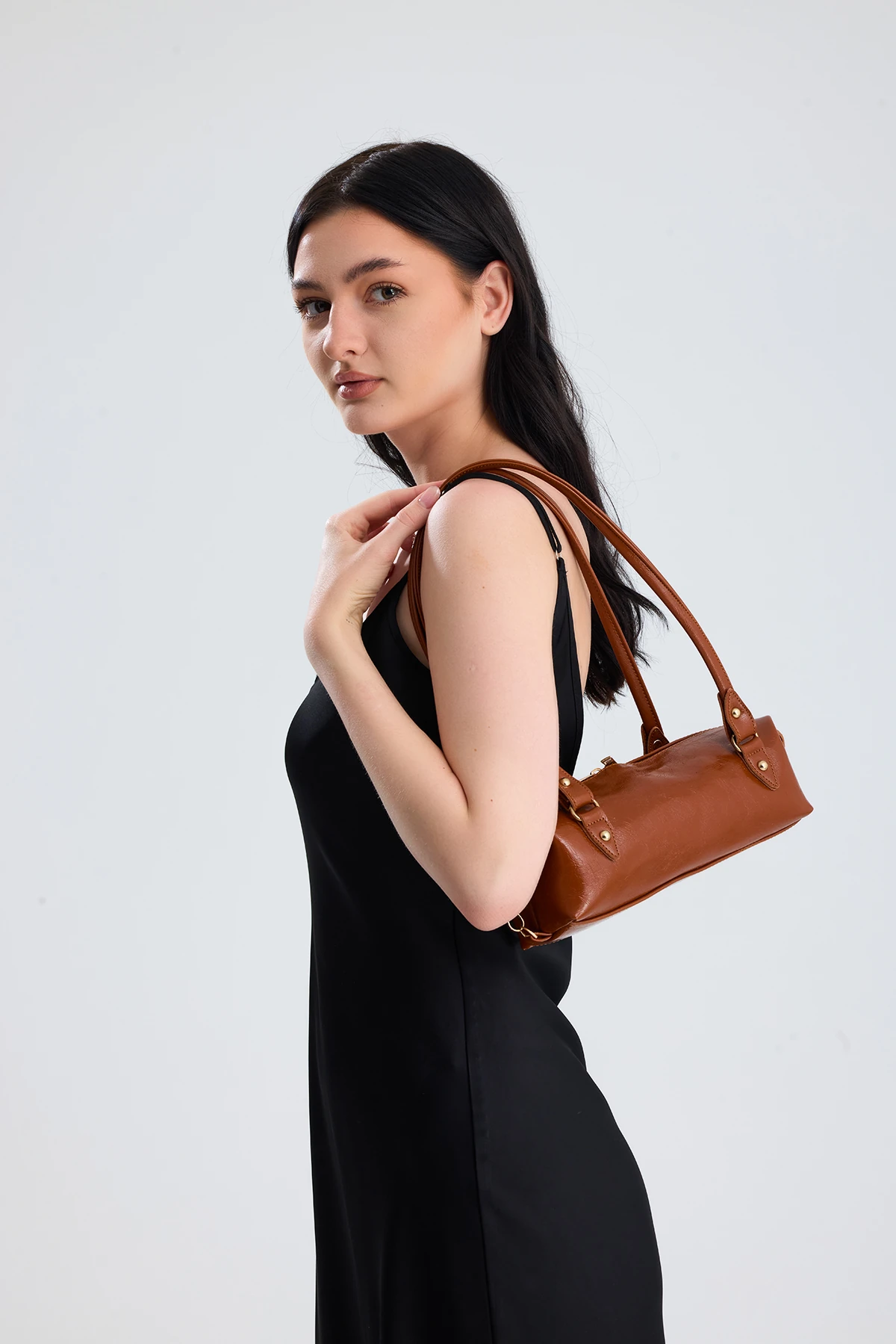 Olivra Toka Detaylı Mini Kadın Omuz, Kol ve El Çantası - Taba