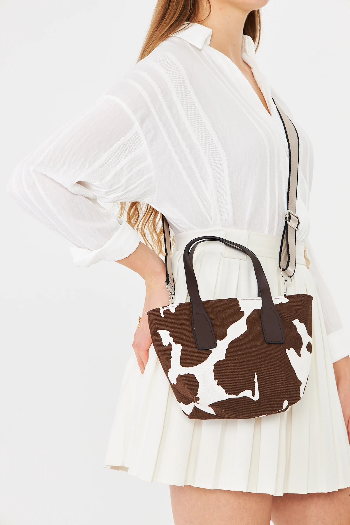 Besti Uzun Askılı Çapraz Çanta - Cow Print Brown