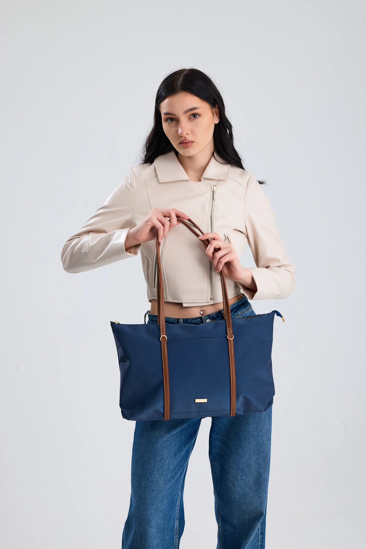 Isola Büyük Boy Şeritli Kadın Omuz, Kol ve El Çantası - Lacivert