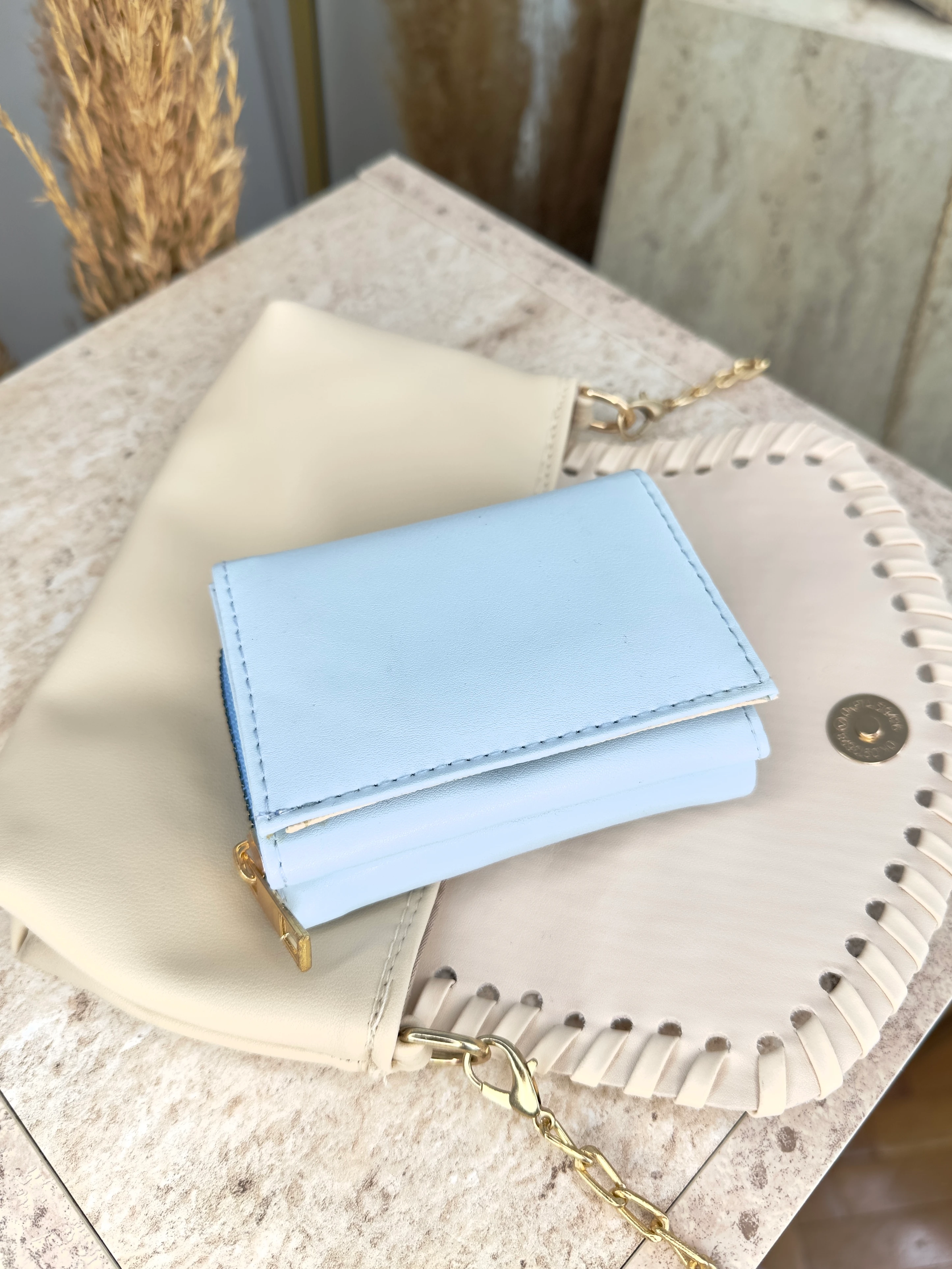 Suni Deri Kadın Orta Boy Çıtçıtlı Cüzdan- Kağıt ve Bozuk Para Bölmeli - Bebek Mavisi