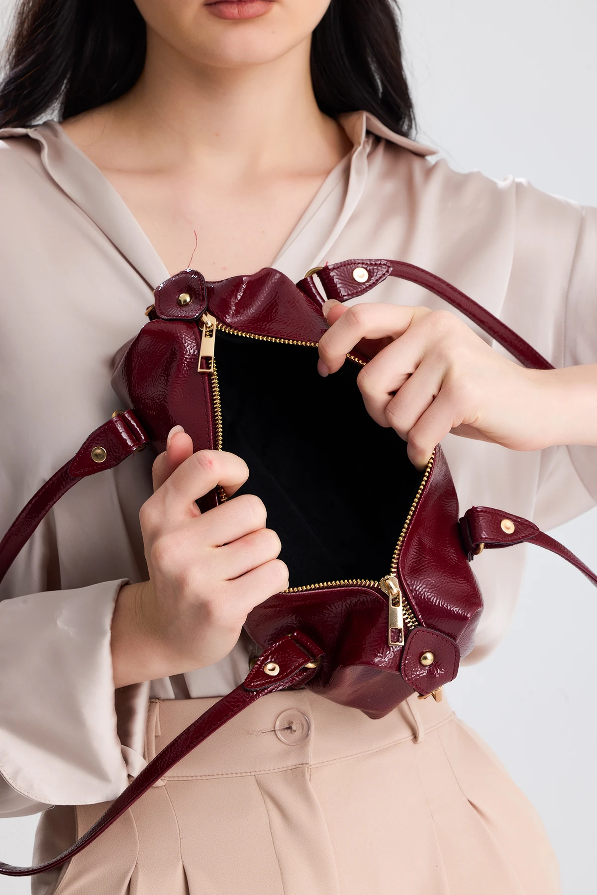 Olivra Toka Detaylı Mini Kadın Omuz, Kol ve El Çantası - Bordo