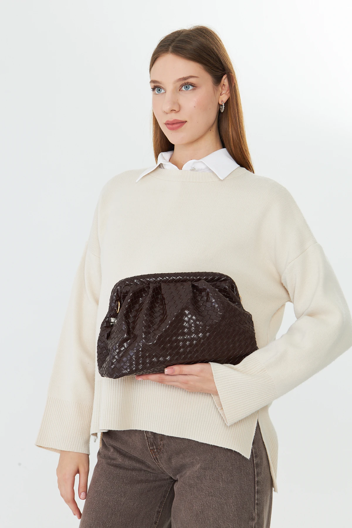 Liora Örgü Detaylı Portföy Kadın Omuz, Kol ve El Çantası - Kahverengi