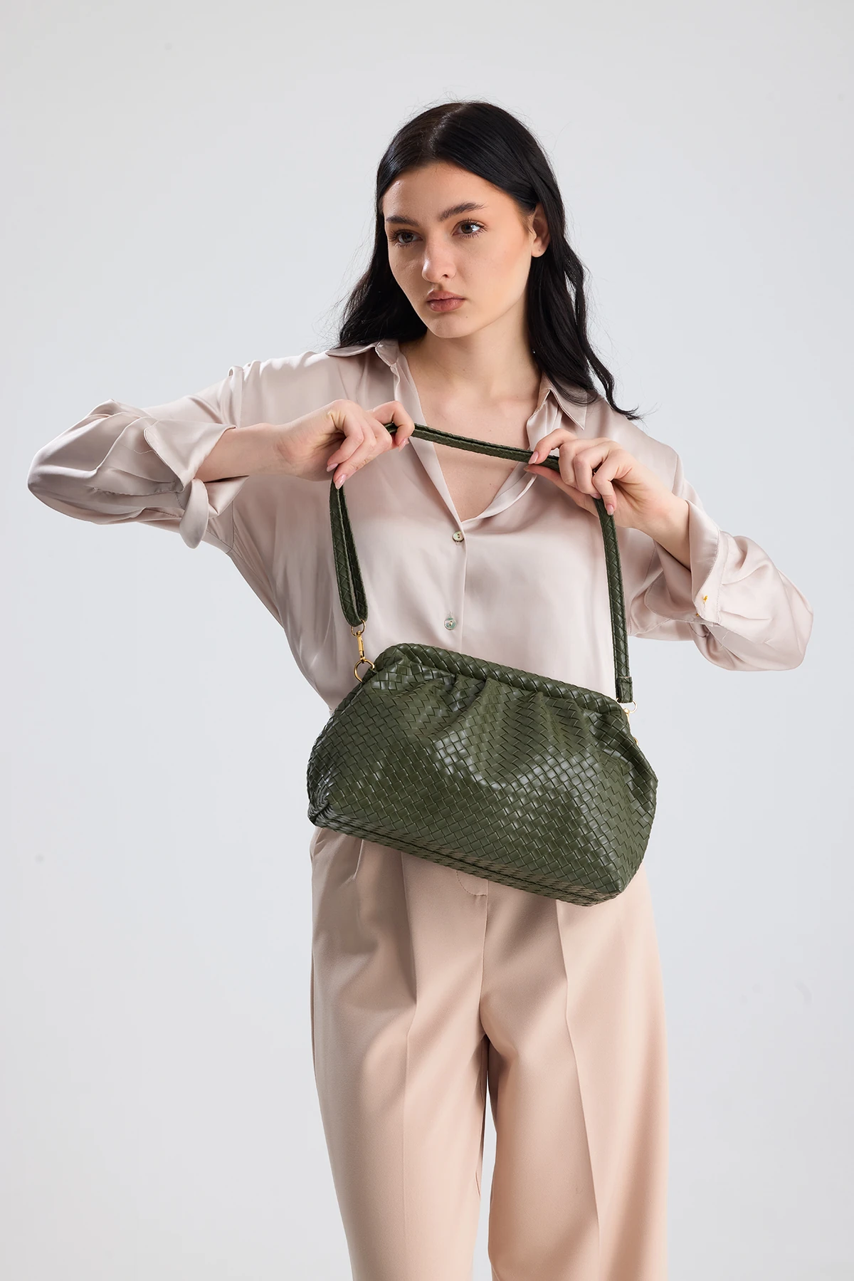 Liora Örgü Detaylı Portföy Kadın Omuz, Kol ve El Çantası - Haki