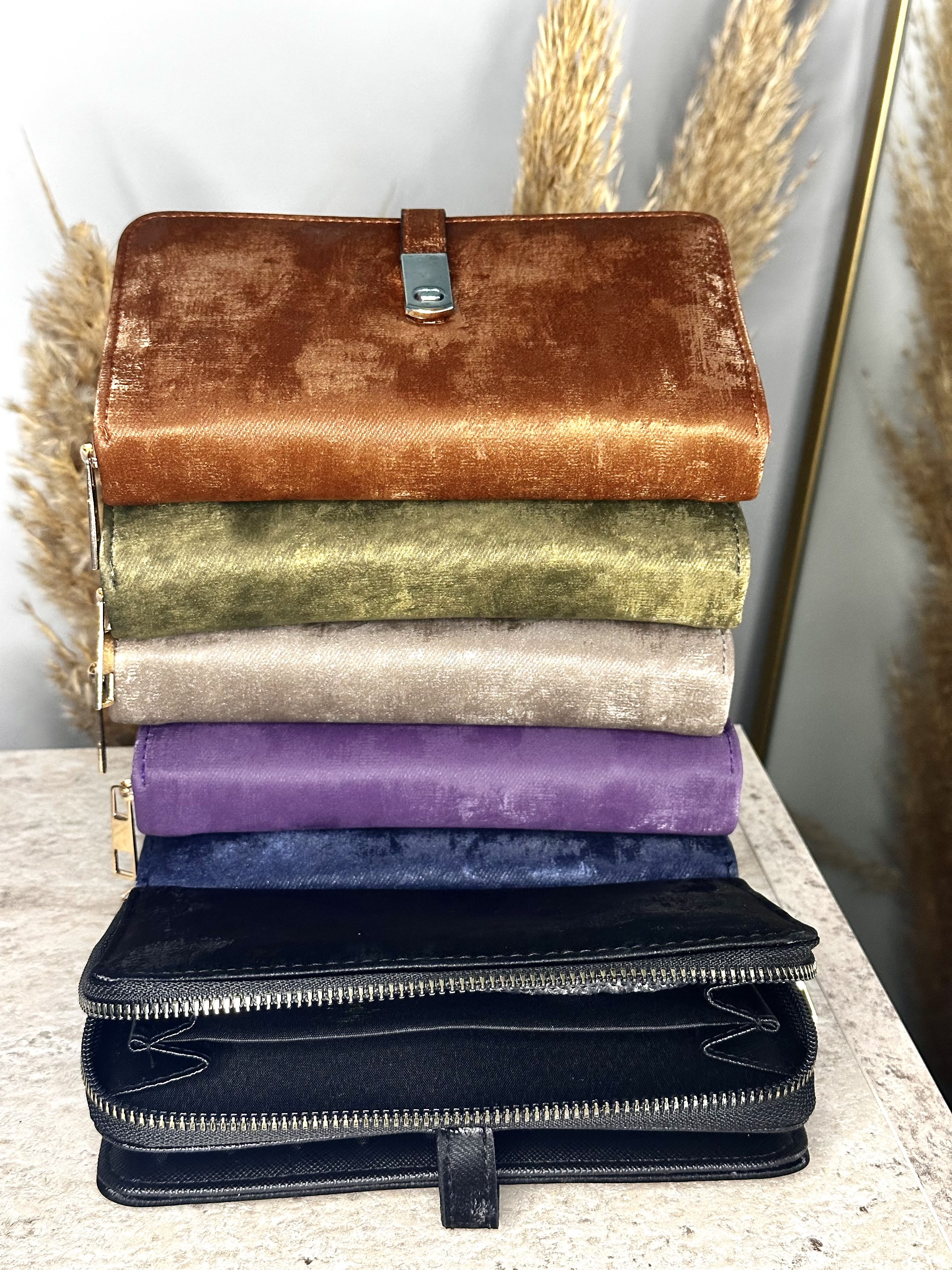 Suet Kadın Çıtçıtlı Cüzdan - Fermuarlı Telefon, Kağıt ve Bozuk Para Bölmeli