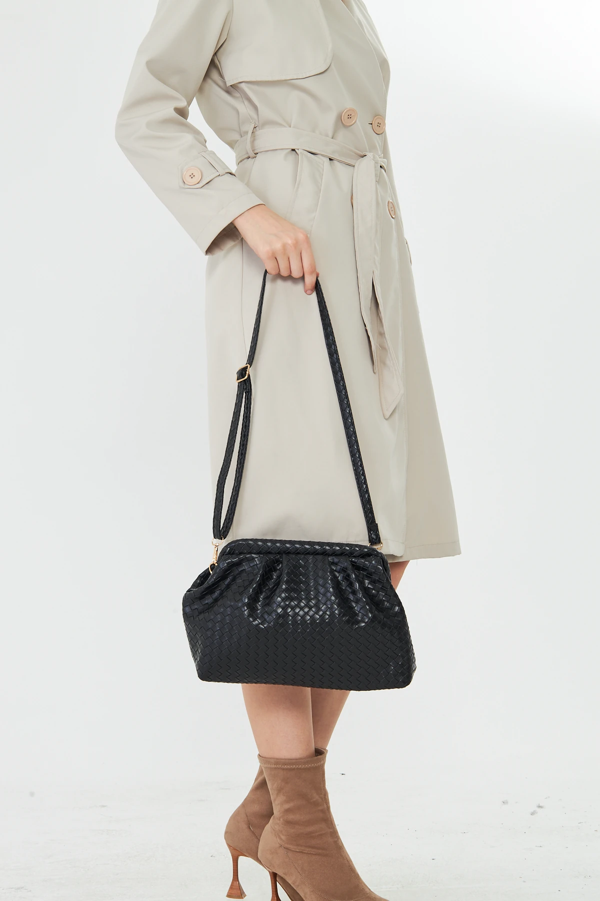 Liora Örgü Detaylı Portföy Kadın Omuz, Kol ve El Çantası - Siyah