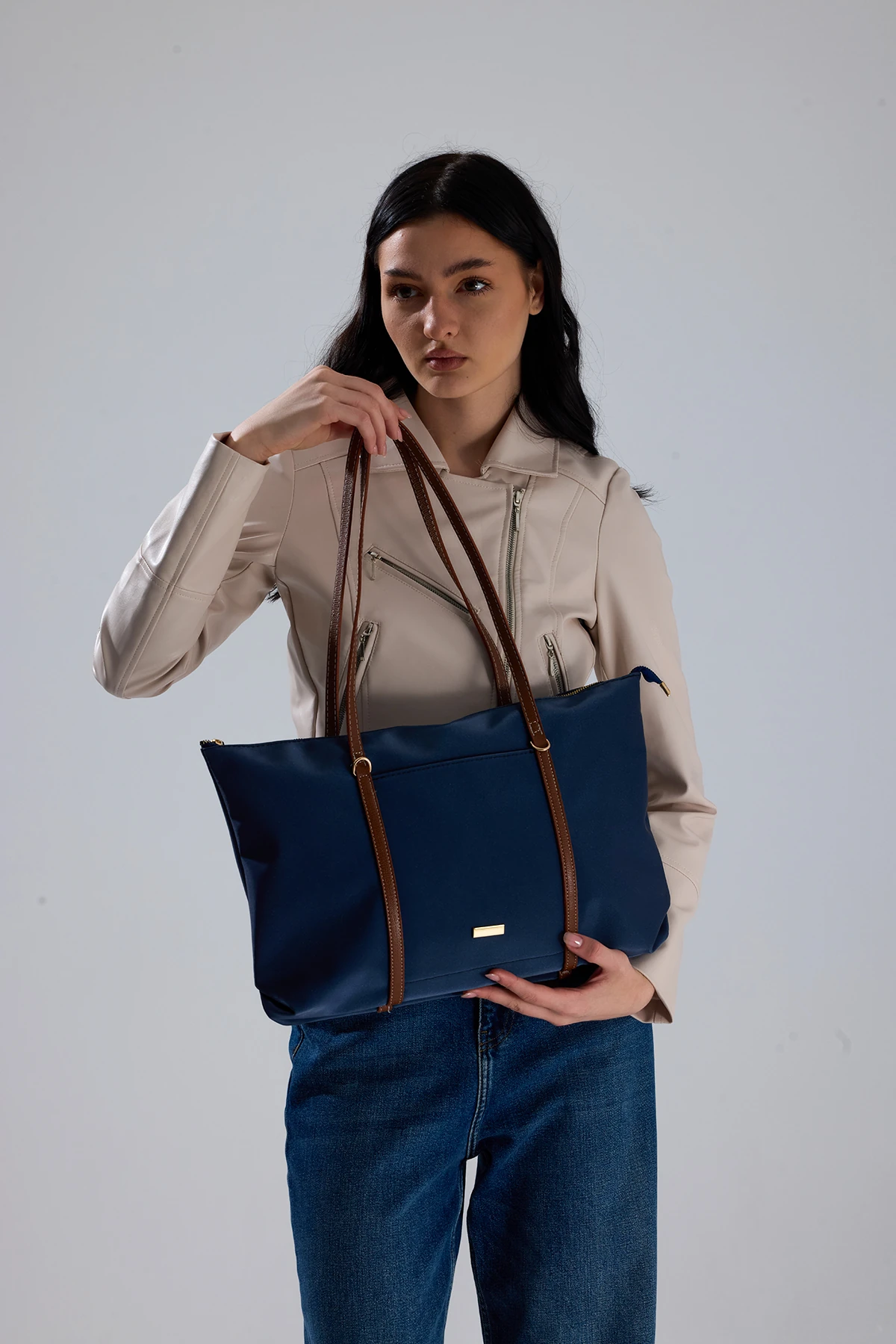 Isola Büyük Boy Şeritli Kadın Omuz, Kol ve El Çantası - Lacivert