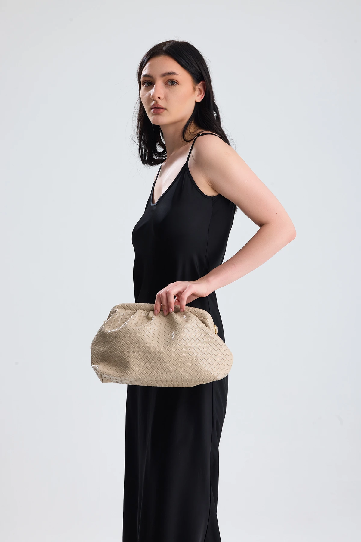 Liora Örgü Detaylı Portföy Kadın Omuz, Kol ve El Çantası - Krem