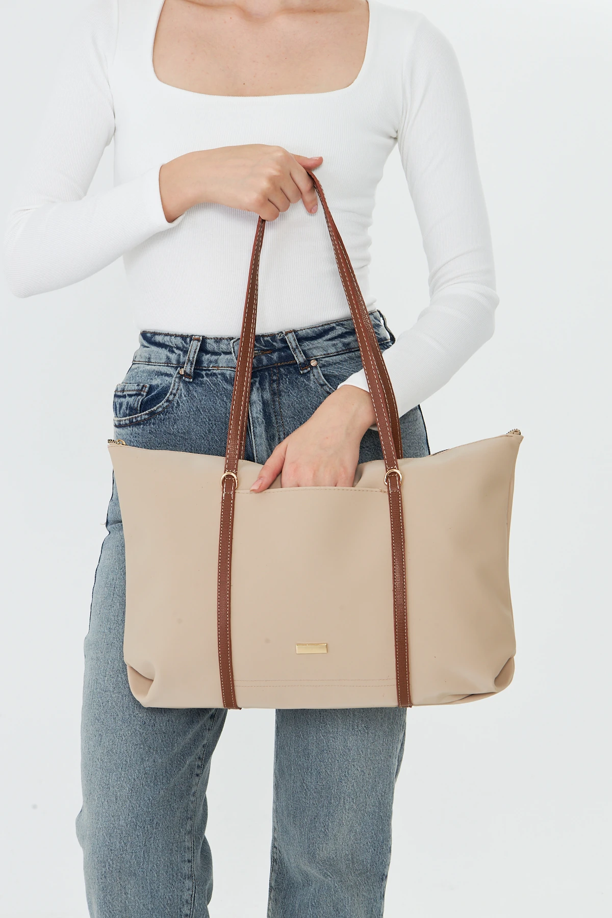 Isola Büyük Boy Şeritli Kadın Omuz, Kol ve El Çantası - Bej