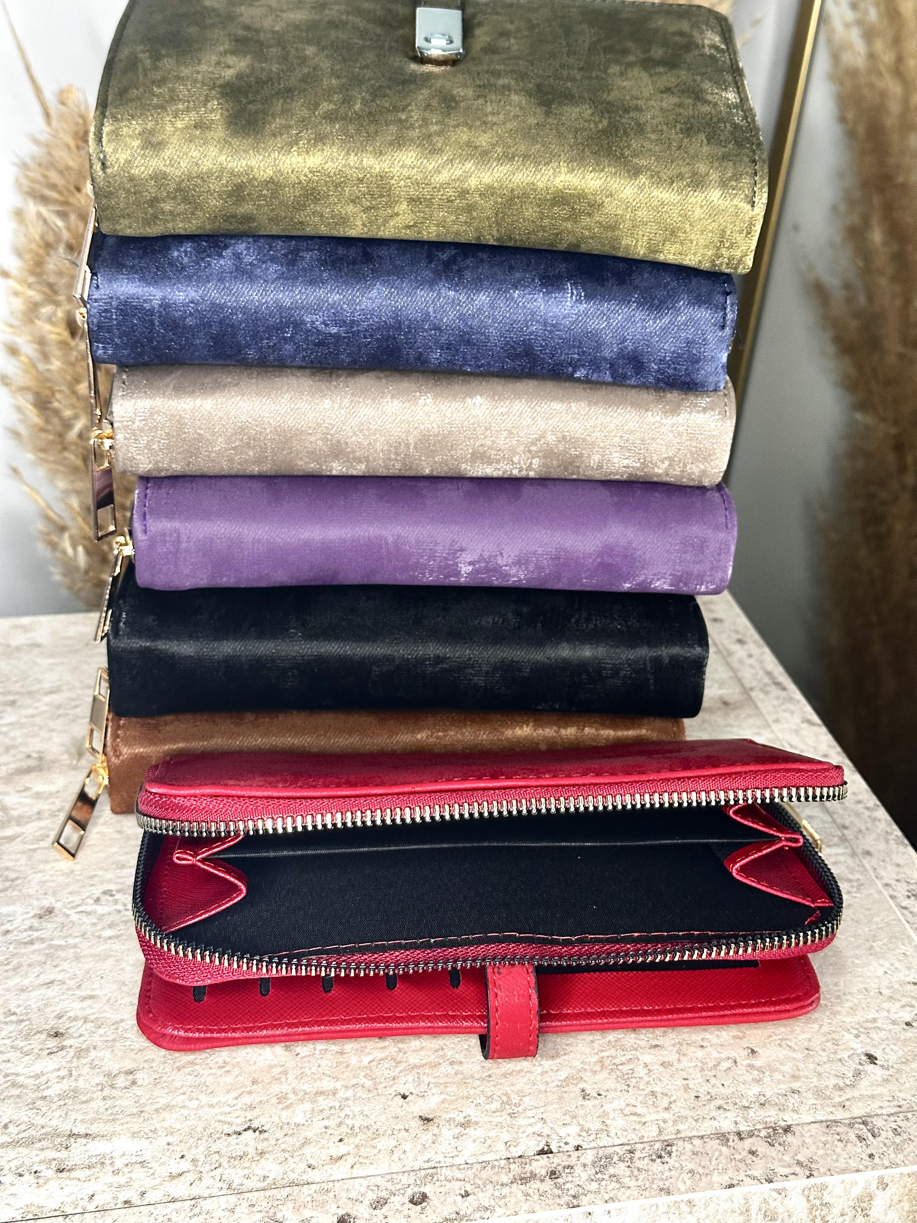 Suet Kadın Çıtçıtlı Cüzdan - Fermuarlı Telefon, Kağıt ve Bozuk Para Bölmeli - Kırmızı