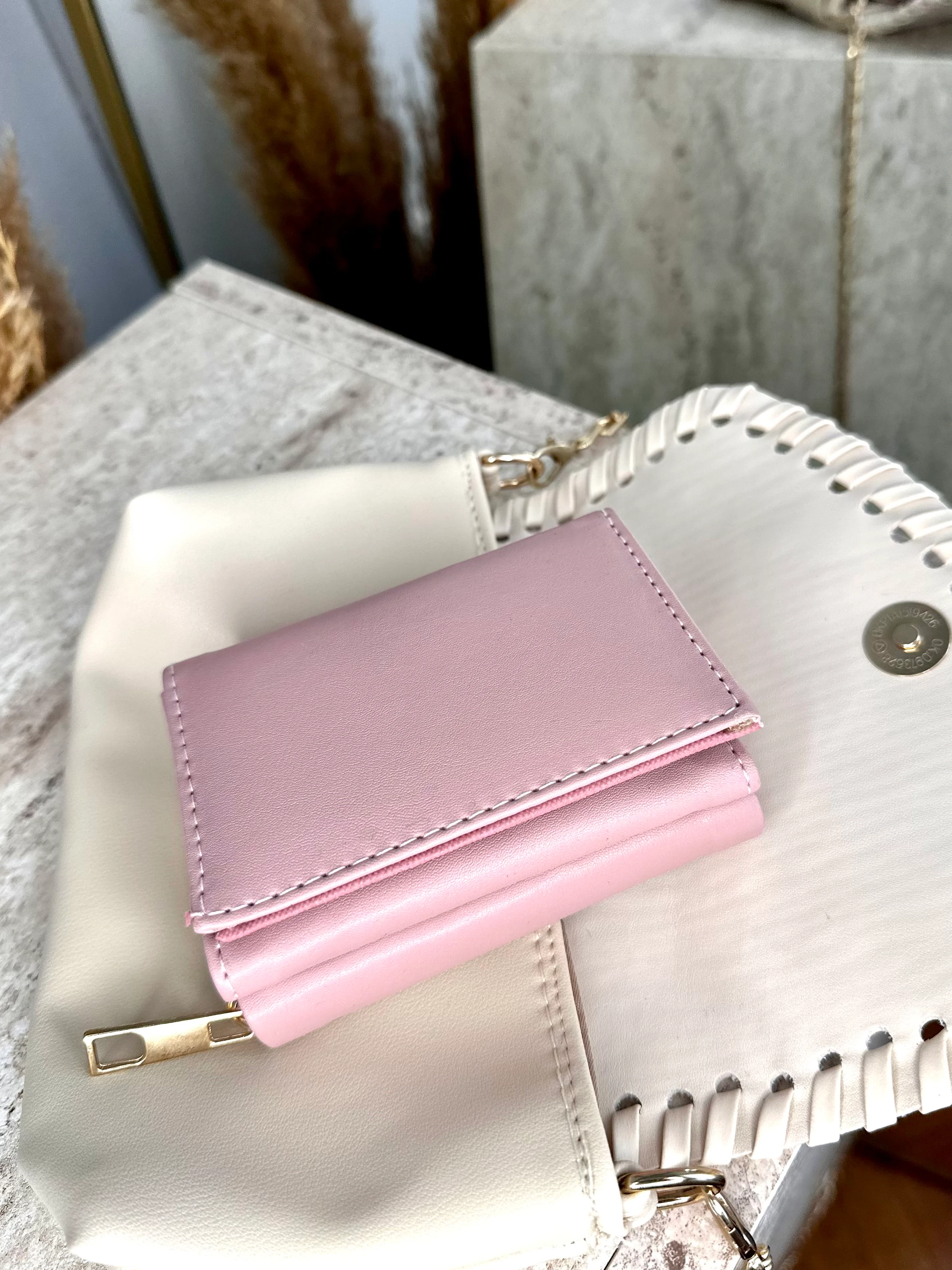 Suni Deri Kadın Orta Boy Çıtçıtlı Cüzdan- Kağıt ve Bozuk Para Bölmeli - Pudra