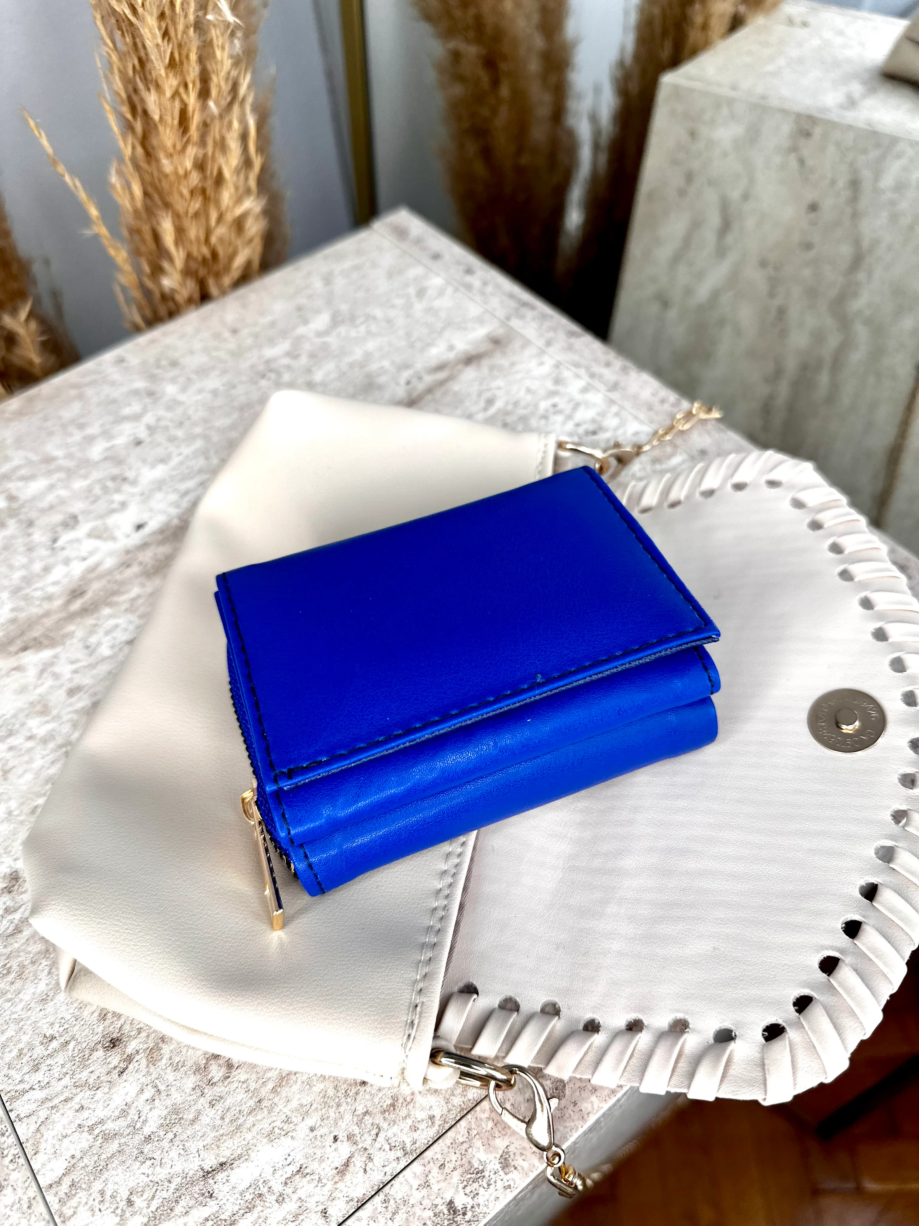 Suni Deri Kadın Orta Boy Çıtçıtlı Cüzdan- Kağıt ve Bozuk Para Bölmeli - Lacivert