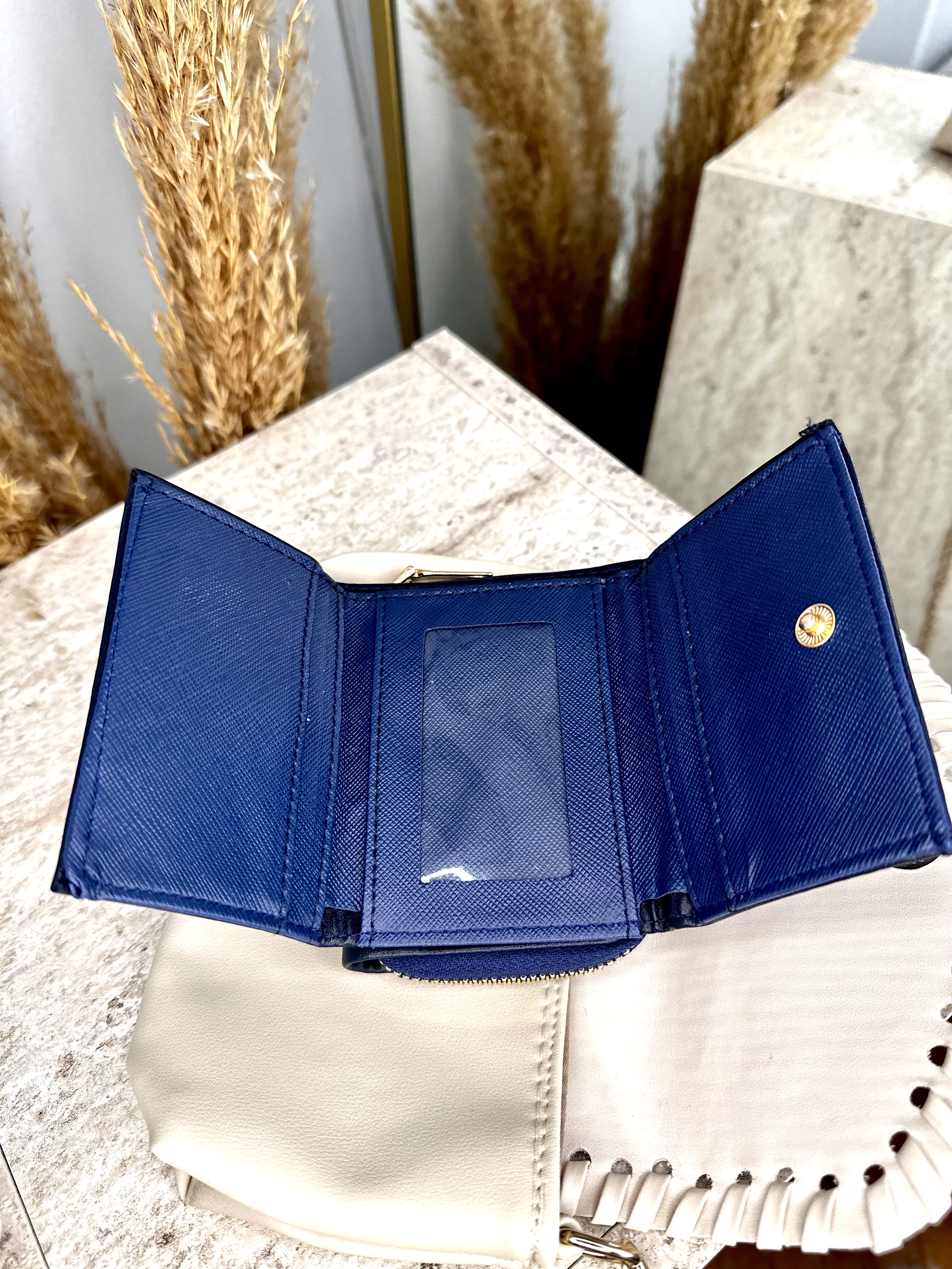 Suni Deri Kadın Orta Boy Çıtçıtlı Cüzdan- Kağıt ve Bozuk Para Bölmeli - Parlament Mavisi