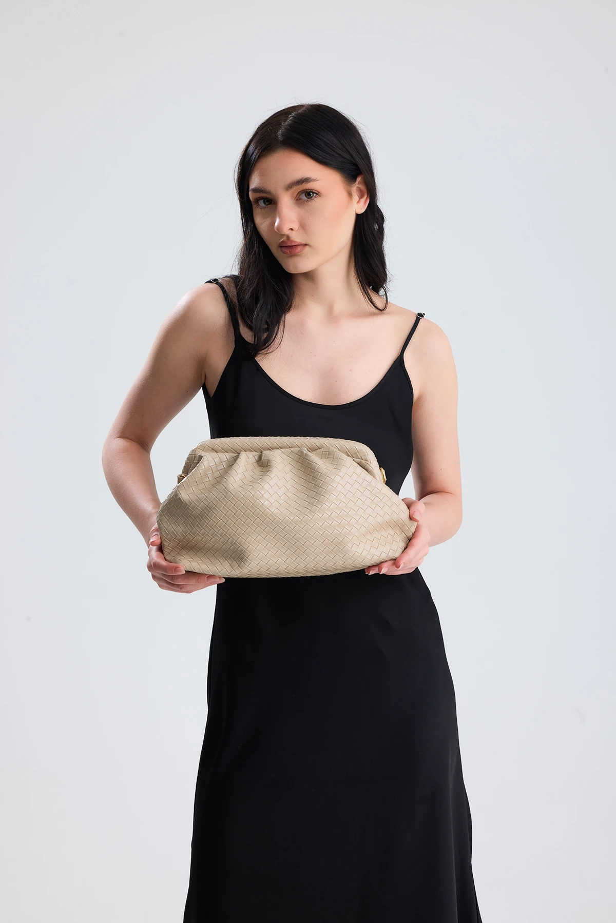 Liora Örgü Detaylı Portföy Kadın Omuz, Kol ve El Çantası - Krem