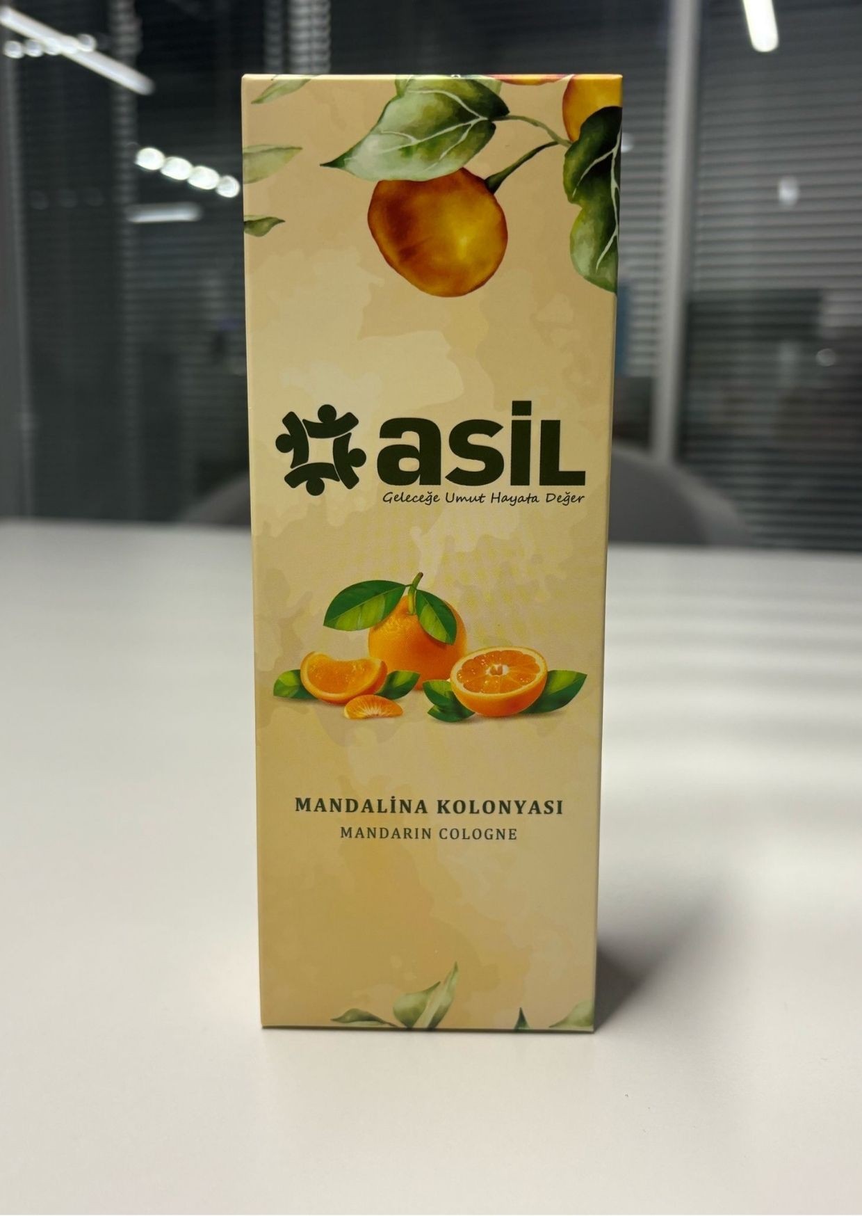 Asil Mandalina Kolonyası