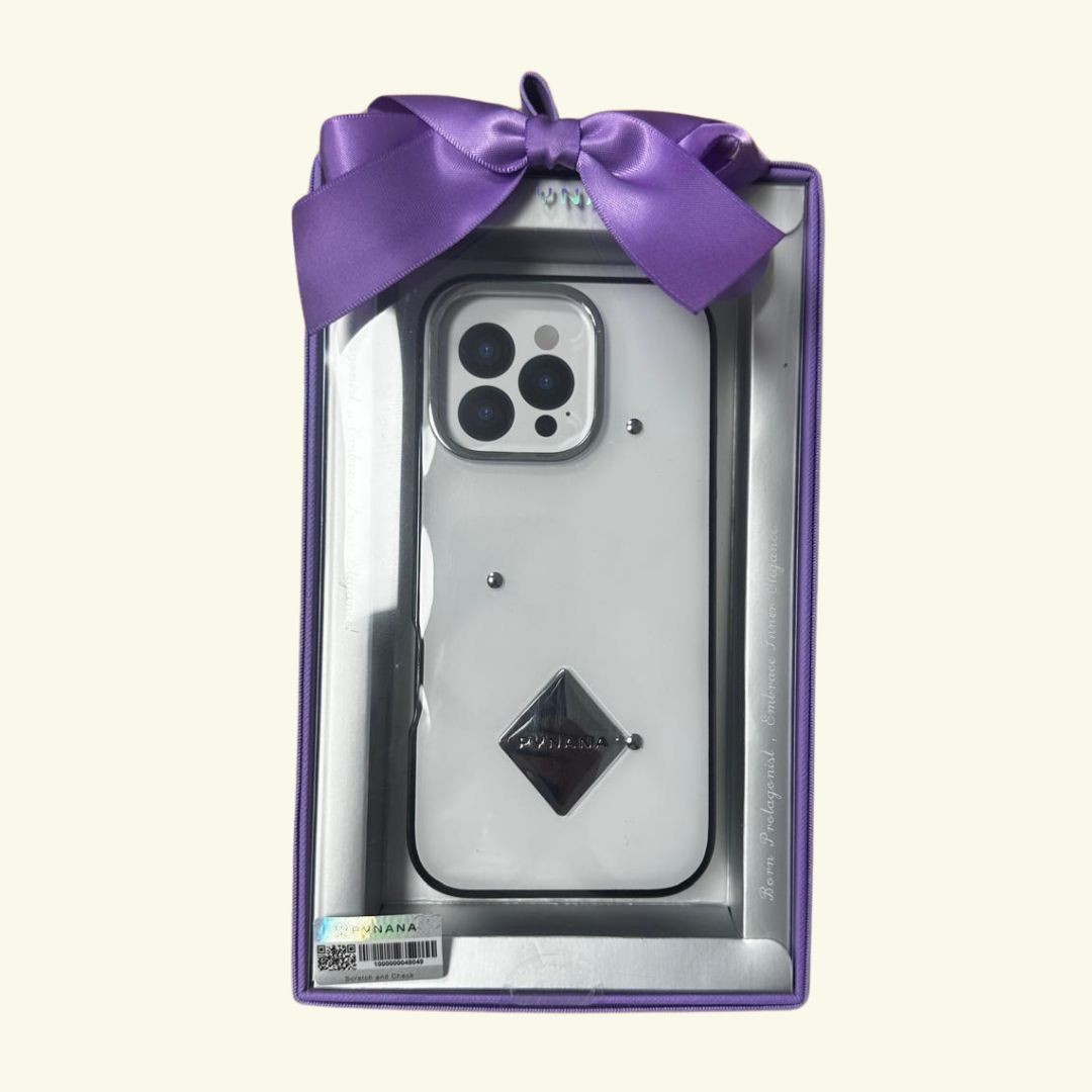 Apple iPhone 16 Pro Kılıf Parlak Arka Yüzeyli Kabartma Tasarımlı Kapitone Pynana Metal Diamond Serisi Kapak